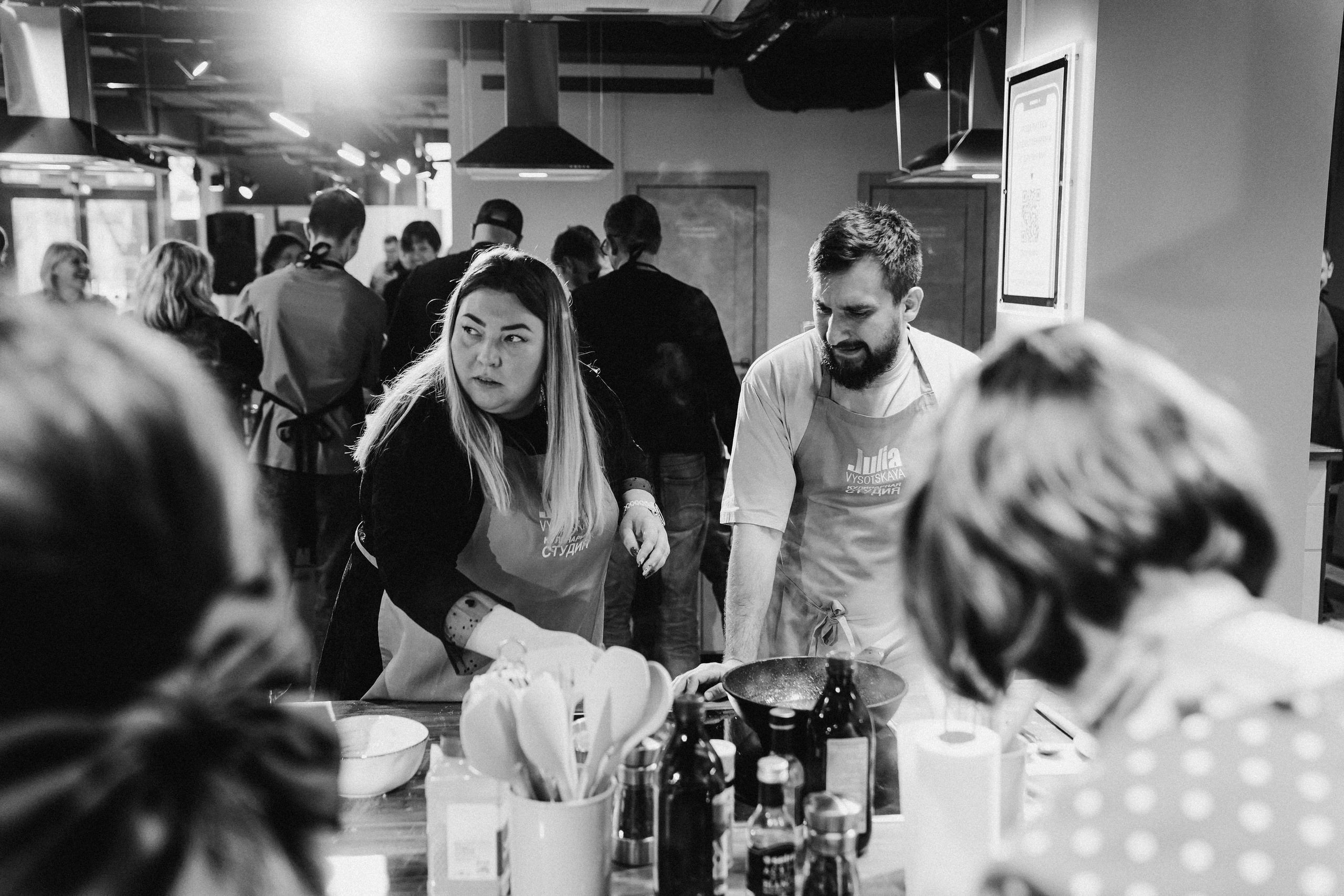 Репортаж с кулинарной студии Юлии Высоцкой. Портретный фотограф в Москве Илья Корненков