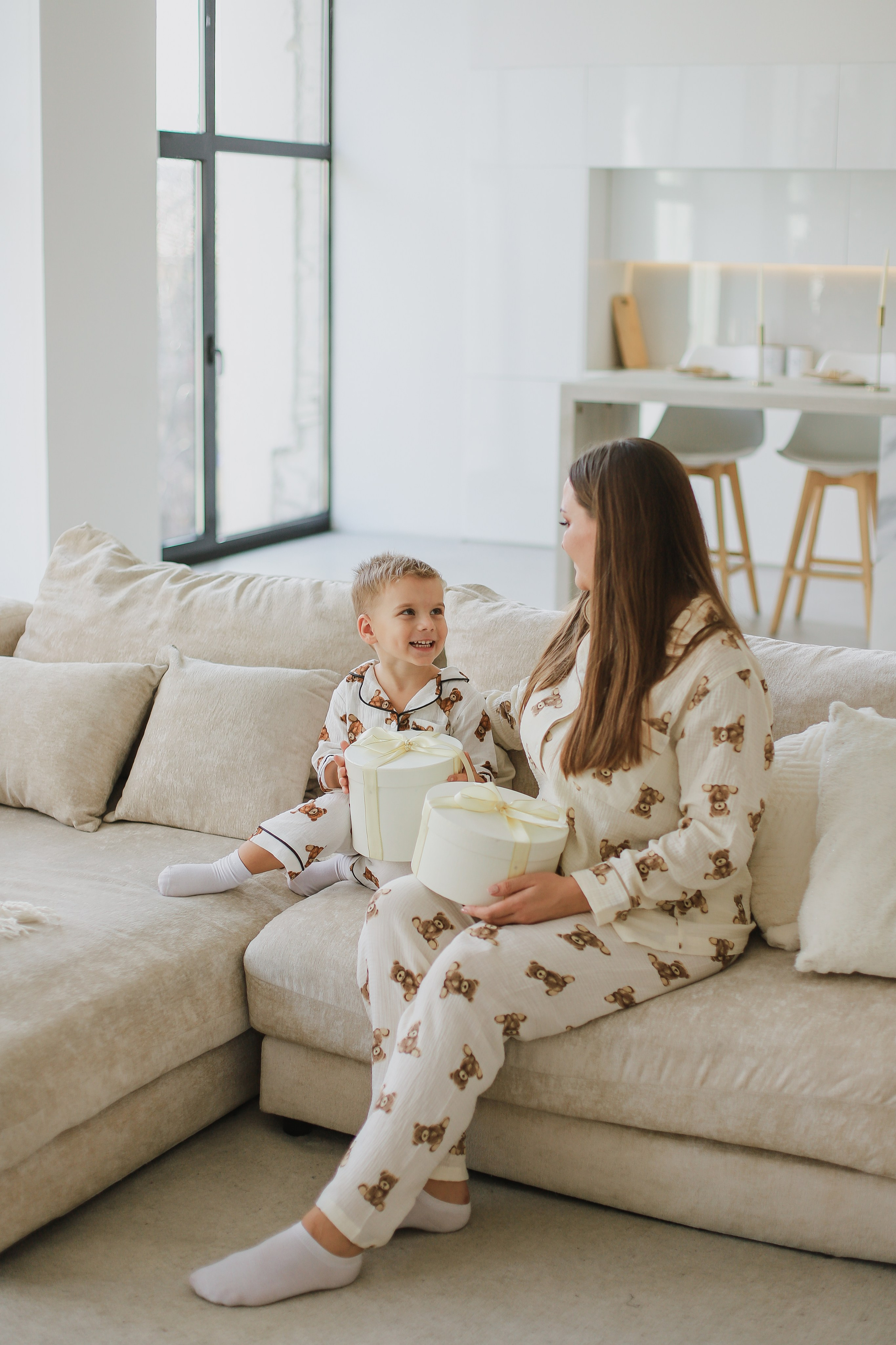 Юля и Максик, зал Мия. Свадебный, семейный и детский фотограф в Люберцах Зайцева Анастасия