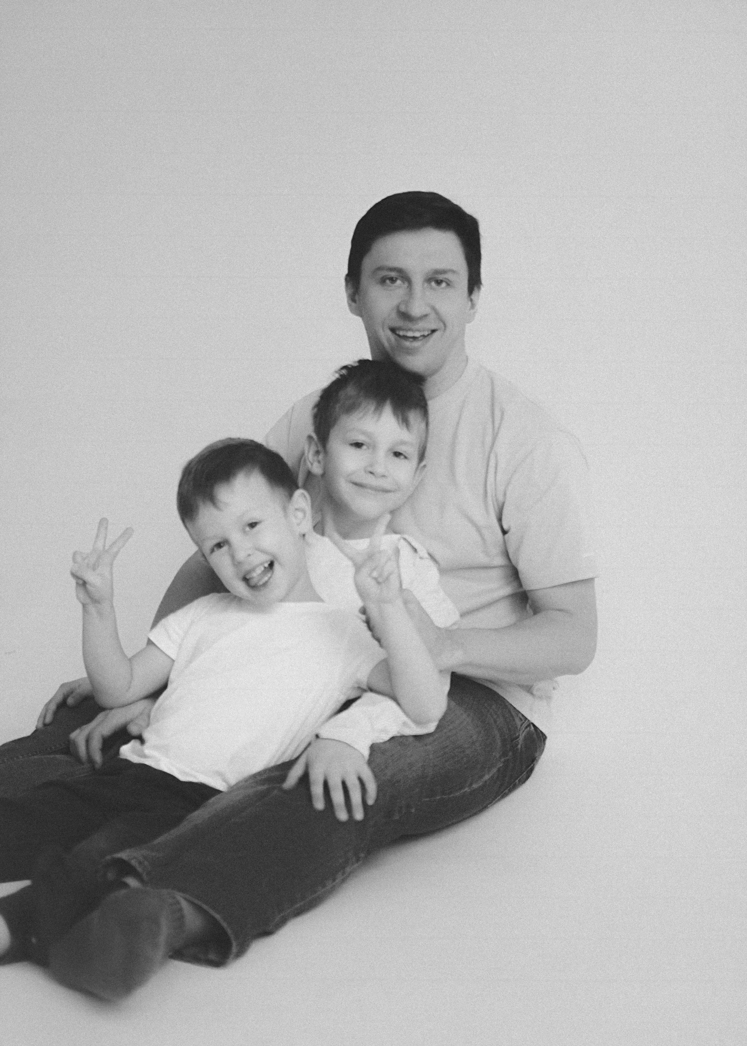 Дима, Катя и Миша с Сашей. Александра Крашевская. Портретный фотограф в Москве и Санкт-Петербурге