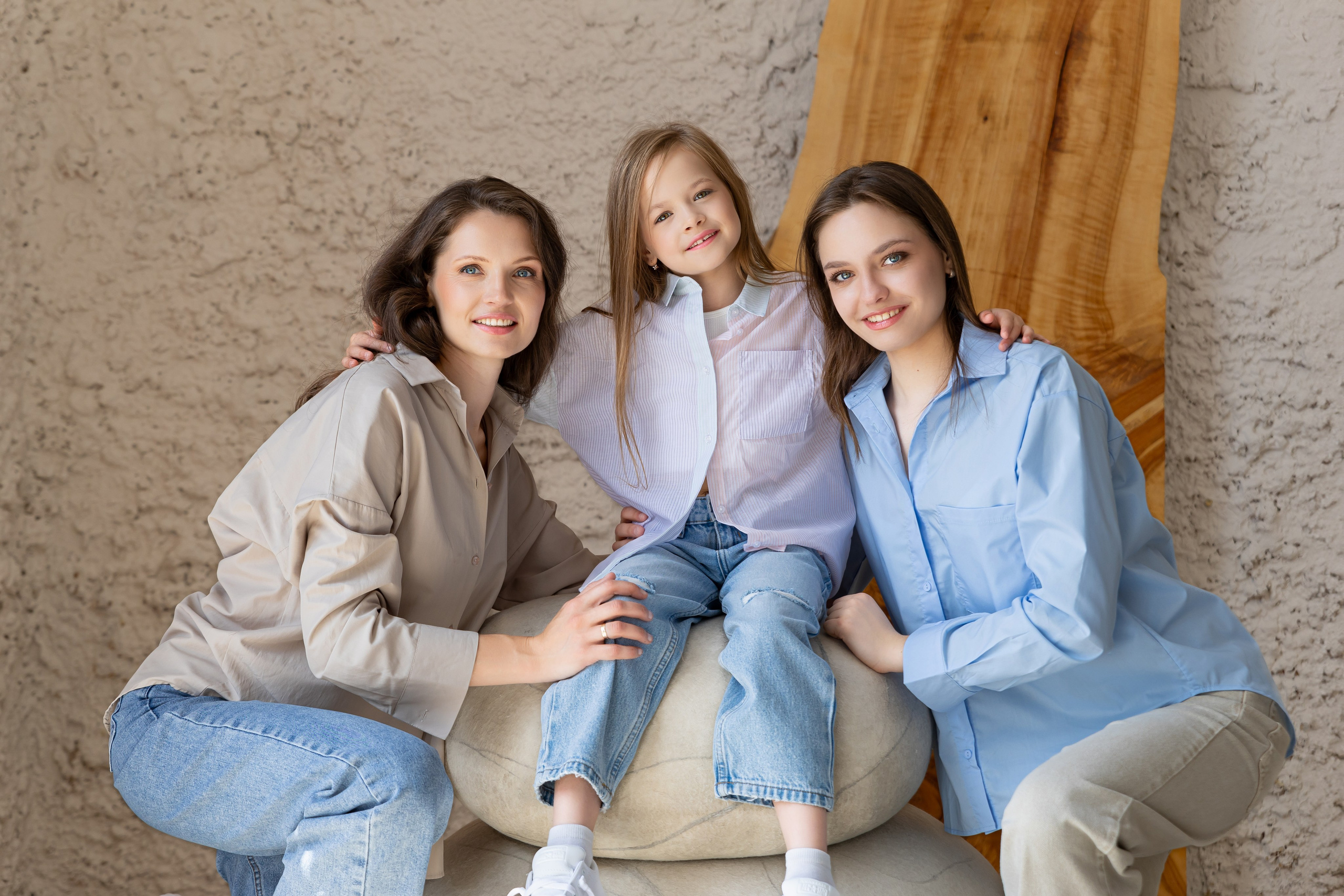 Эмоциональная и элегантная фотосессия мамы с дочками. Трубинова Екатерина | Семейный фотограф | Москва