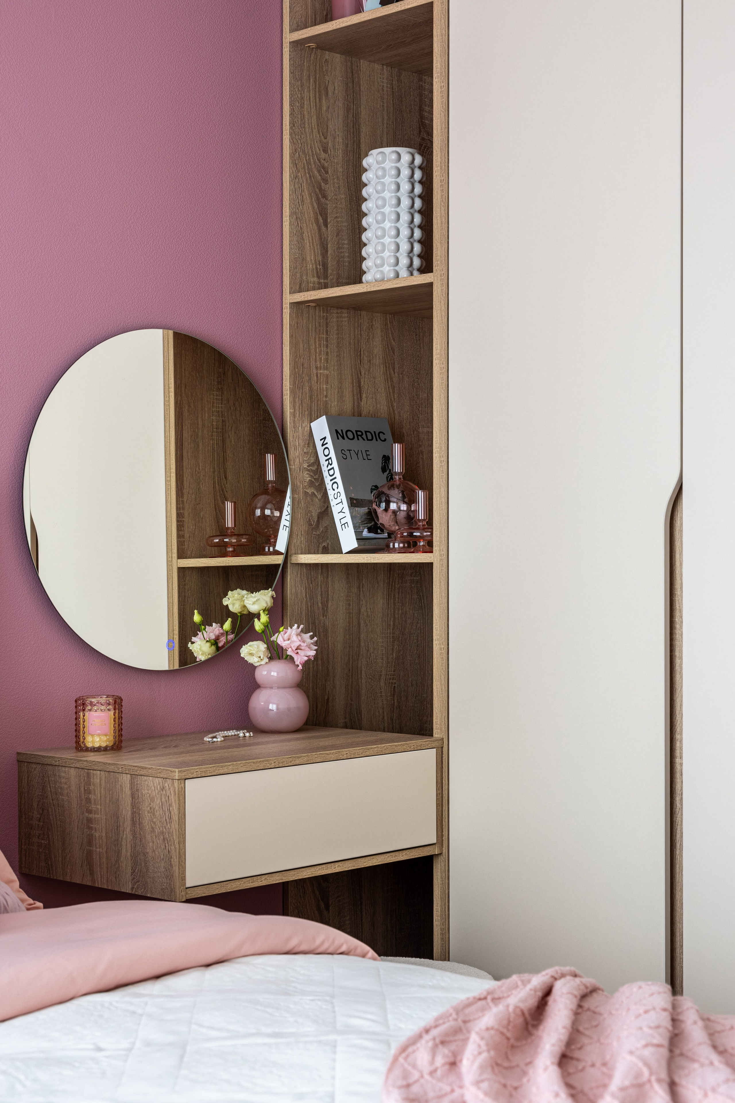 Леденцовый контемпорари с элементами глэм-софт. Veselinskiy| Интерьерный фотограф | Москва