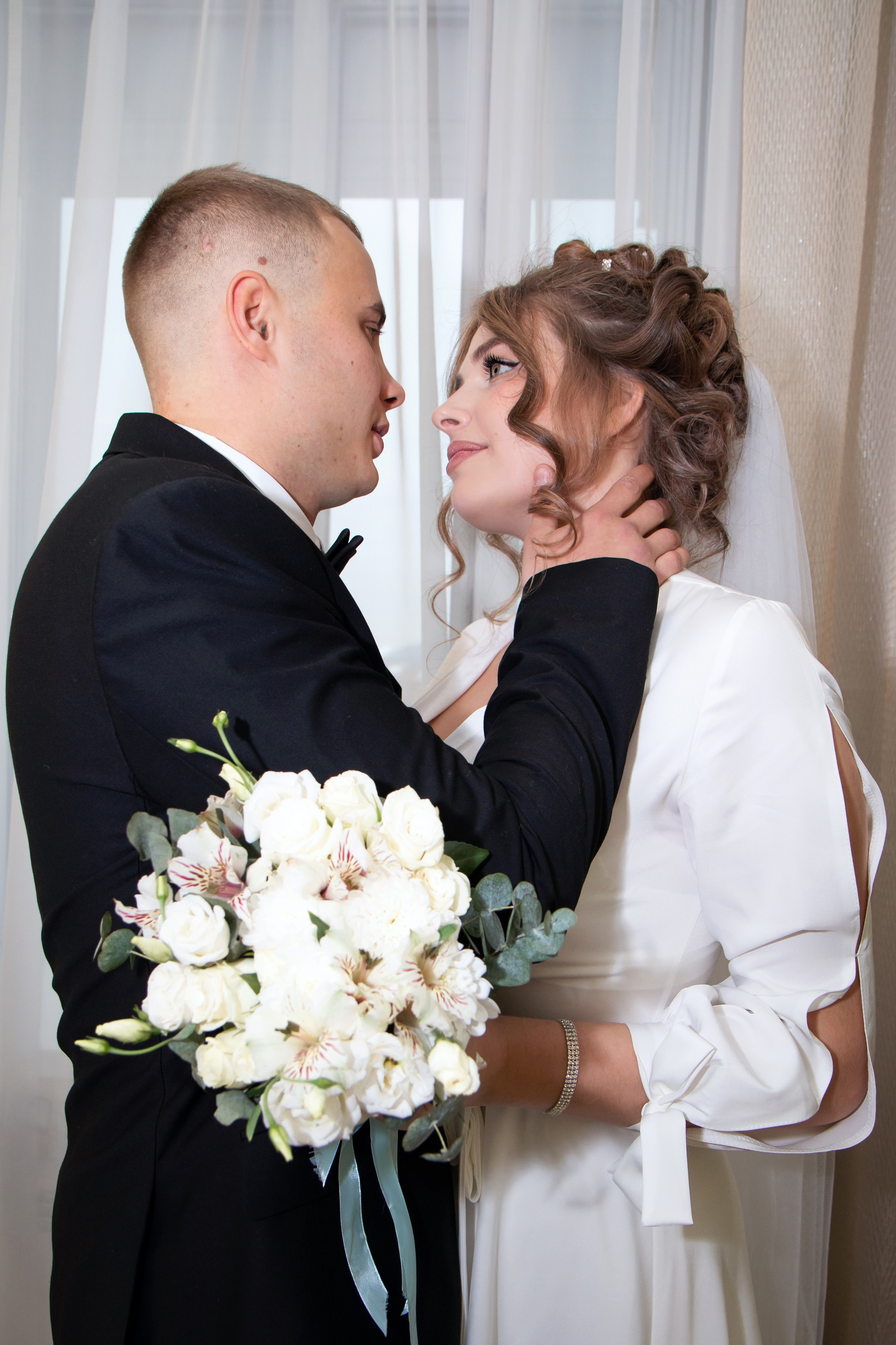 Свадебная фотосессия. Шелехов. Фотограф в Шелехове, лучшие выпускные альбомы в Шелехове