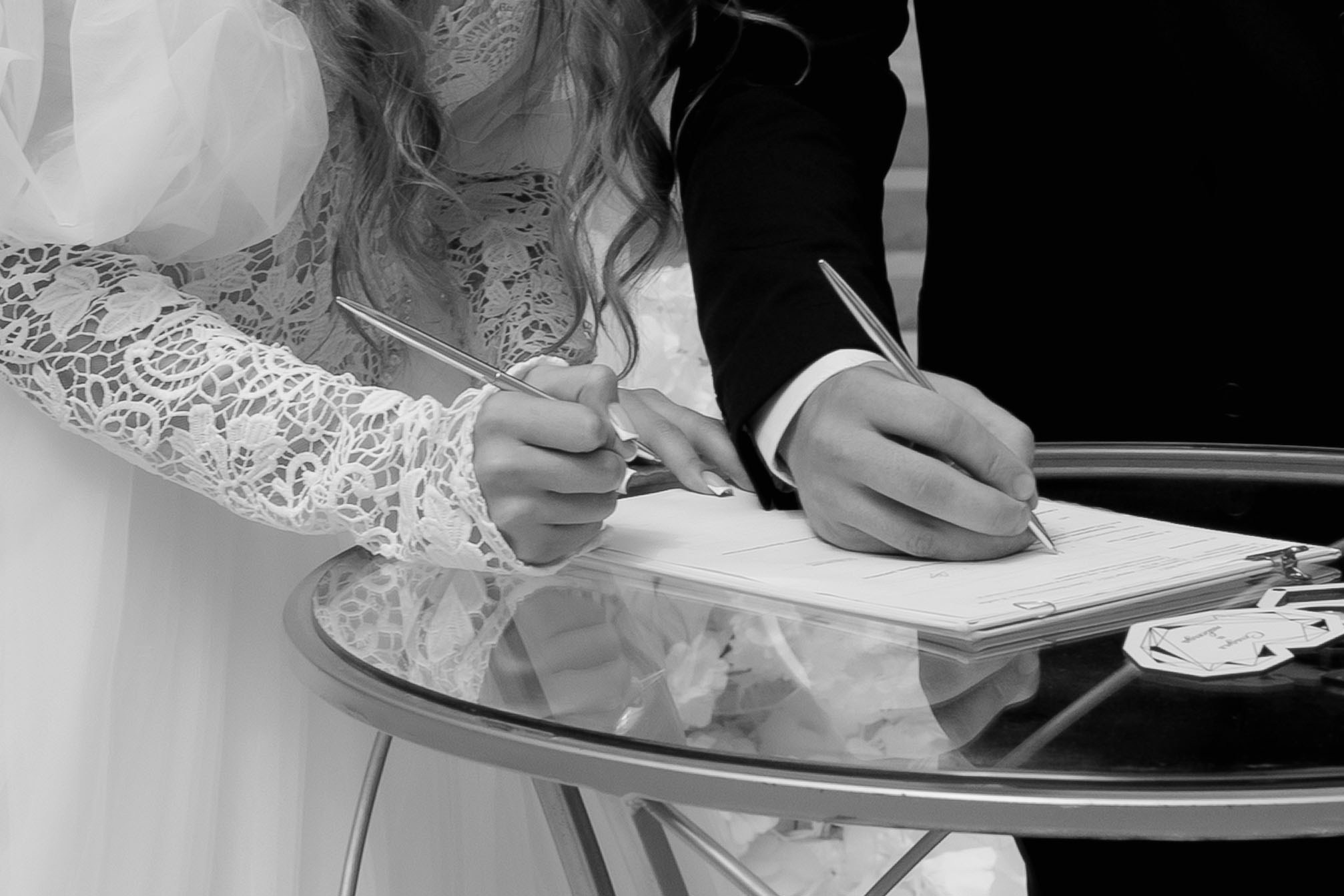 Торжественная регистрация в ЗАГСе. Свадебный фотограф Александра Попова