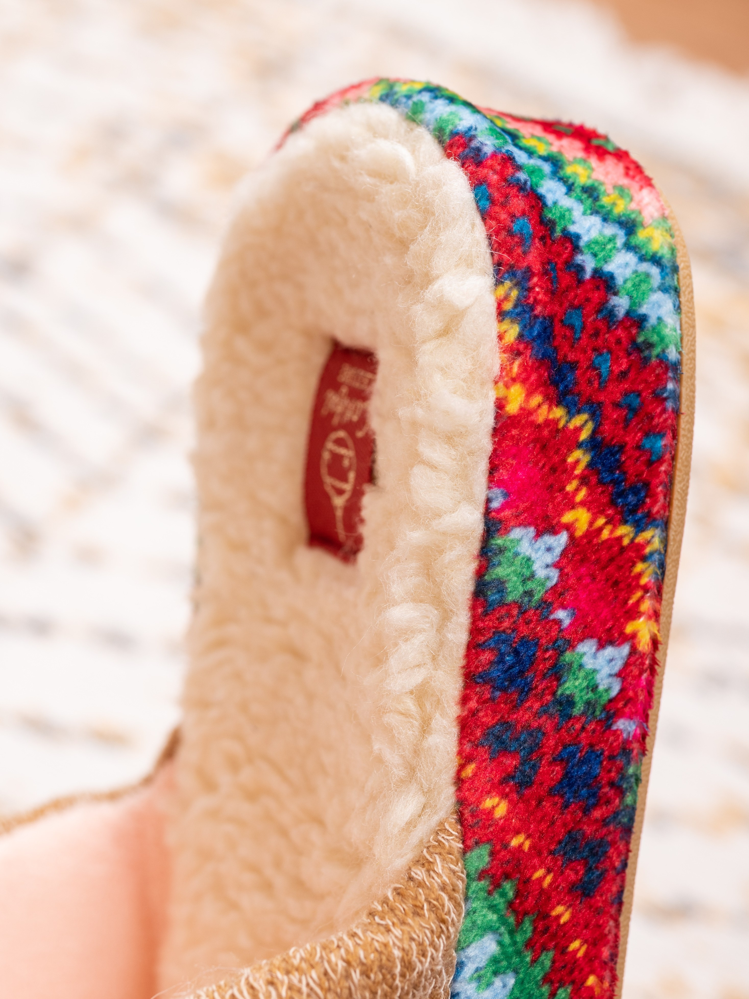 Тапочки. Предметный фотограф, фото для маркетплейсов Пятигорск, КМВ