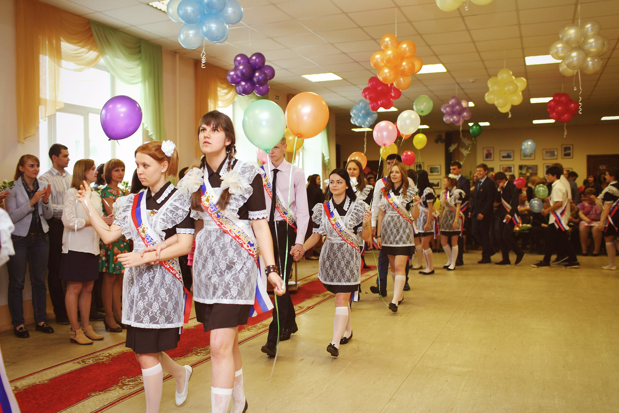 Портфолио фотографа на последний звонок. Свадебный и репортажный фотограф в Ярославле и Санкт-Петербурге Роман Микрюков