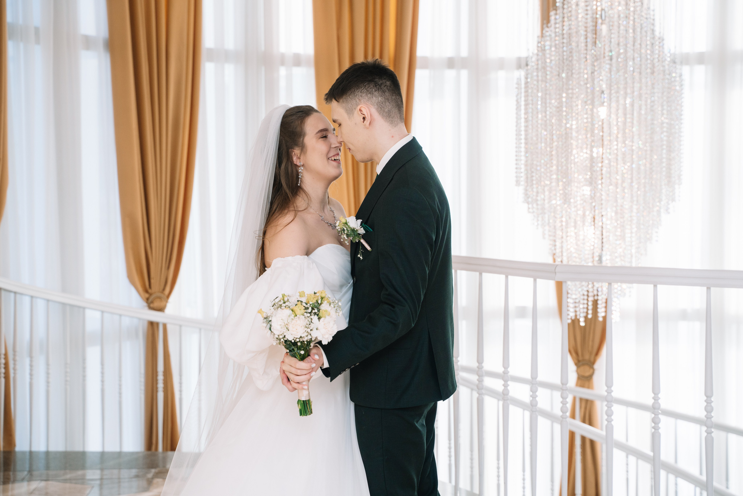 Владимир и Виктория. Дипломированный фотограф в Новосибирске. Фотографирую свадьбы, репортажи, индивидуальные фотосессии, lovestory(семейные)