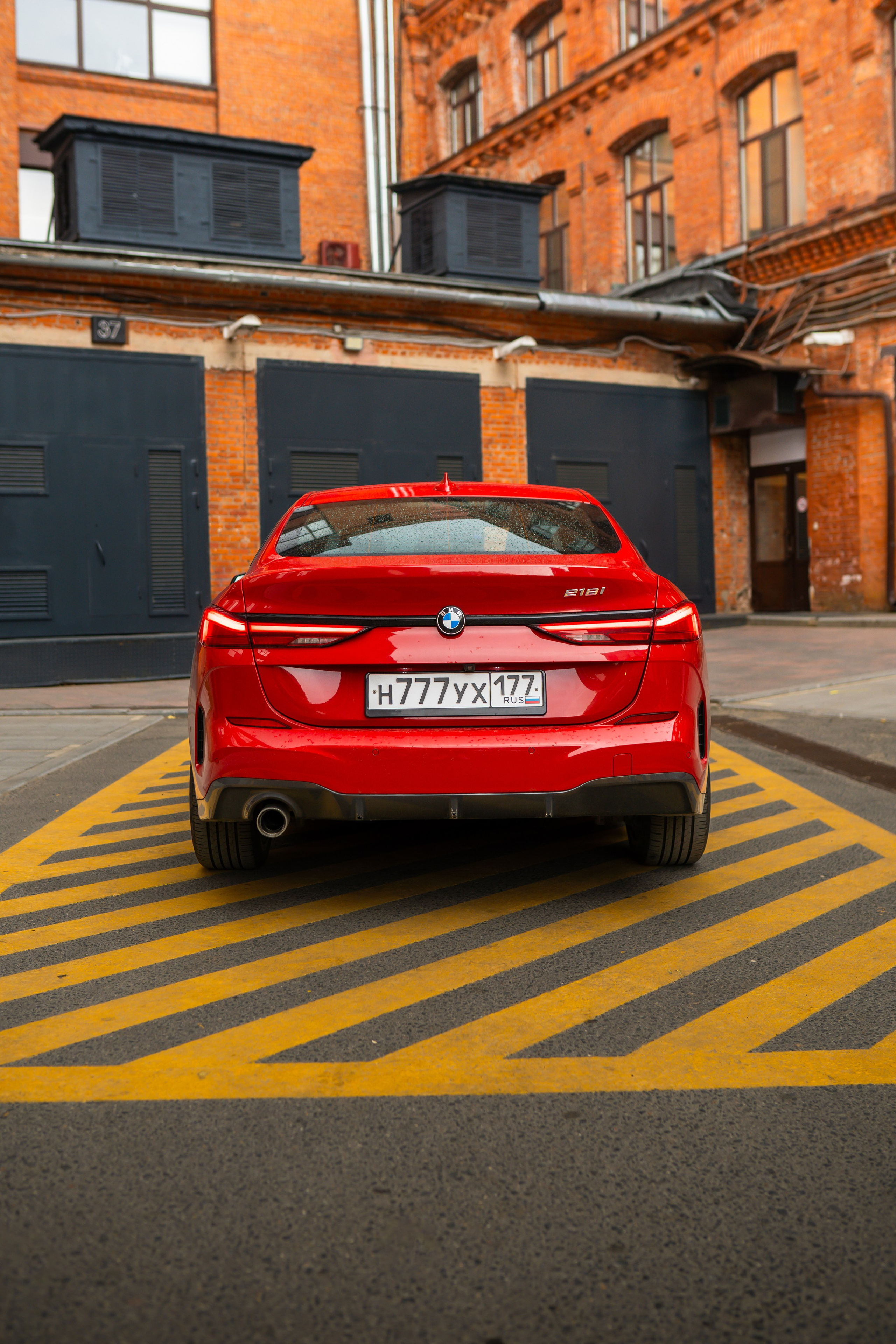 BMW 2-series. Mirllaev