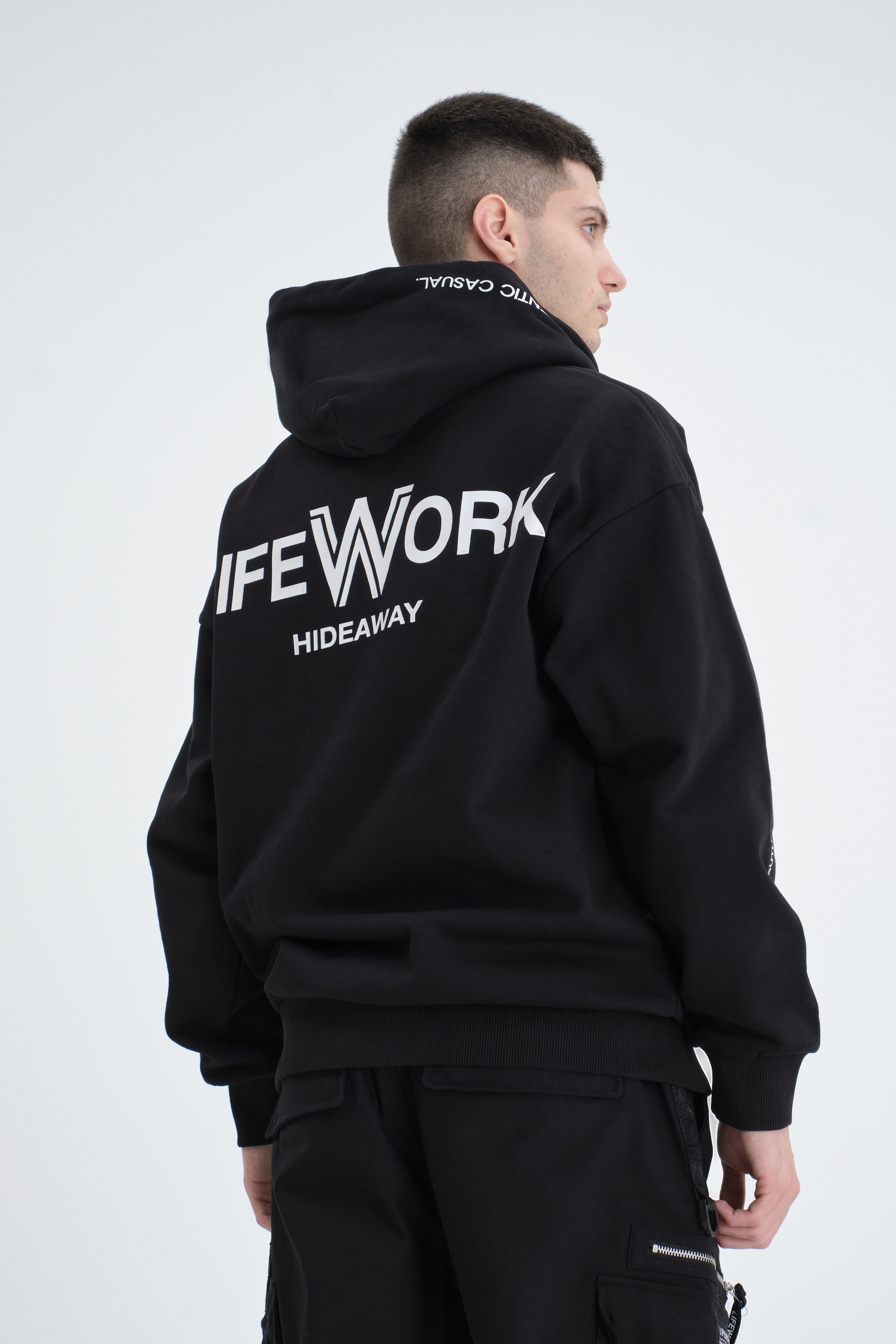 Каталоги, Лукбуки, Реклама. Фотограф и видеограф в Москве Алексей Толстиков