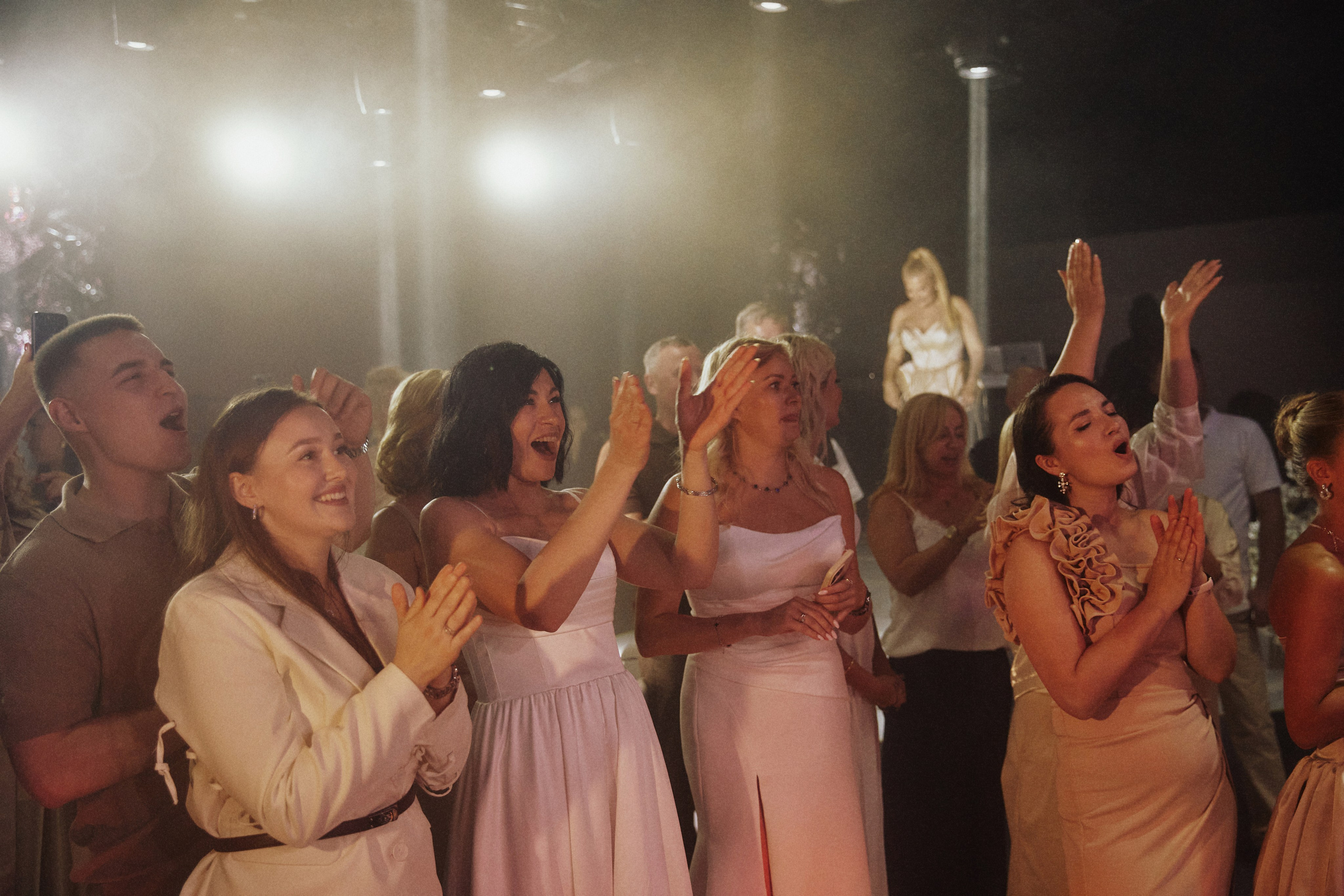 REFLECTIONS: A TRAIL OF FEELINGS. Дмитрий Мазуркевич: Профессиональный Репортажный Фотограф