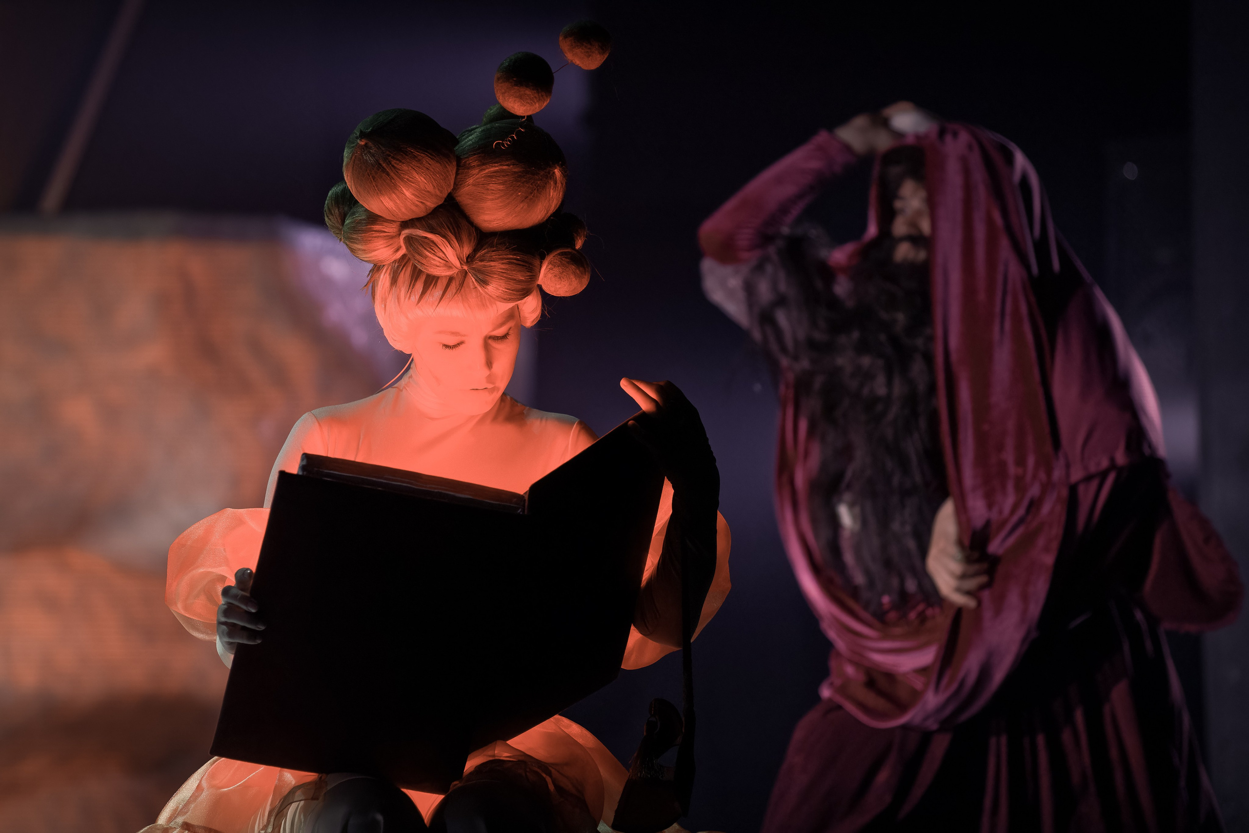 Любовь к трем апельсинам_Чехов Центр. Фотограф. г. Южно-Сахалинск. Олег Толстов