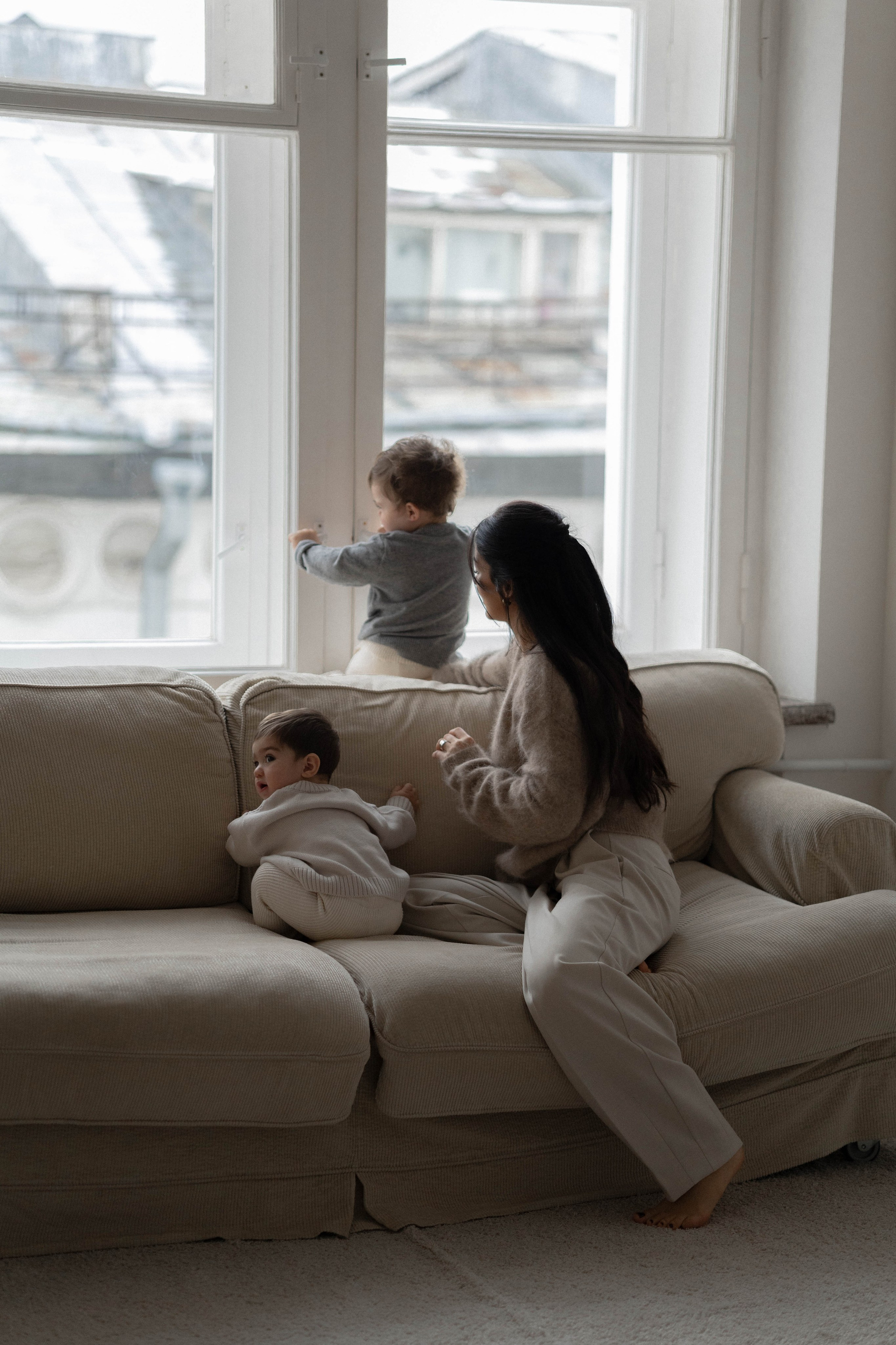 С мамой всегда тепло. Фотография о важном