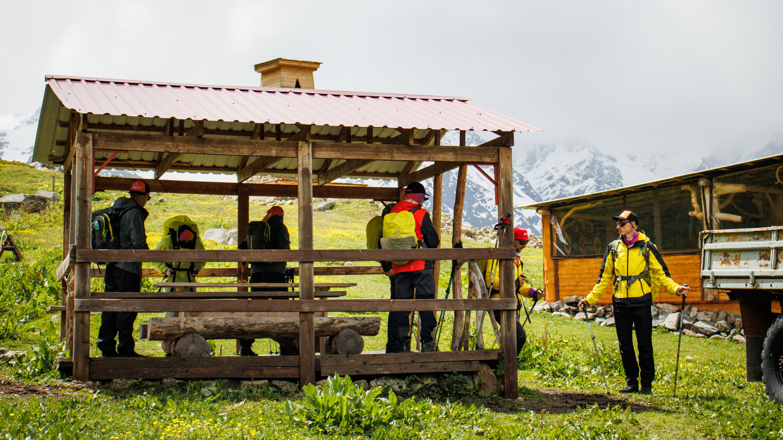 Трекинг / Терскольский водопад. Фотограф на трекинг и восхождение Эльбрус, Приэльбрусье. Елизавета Бобок