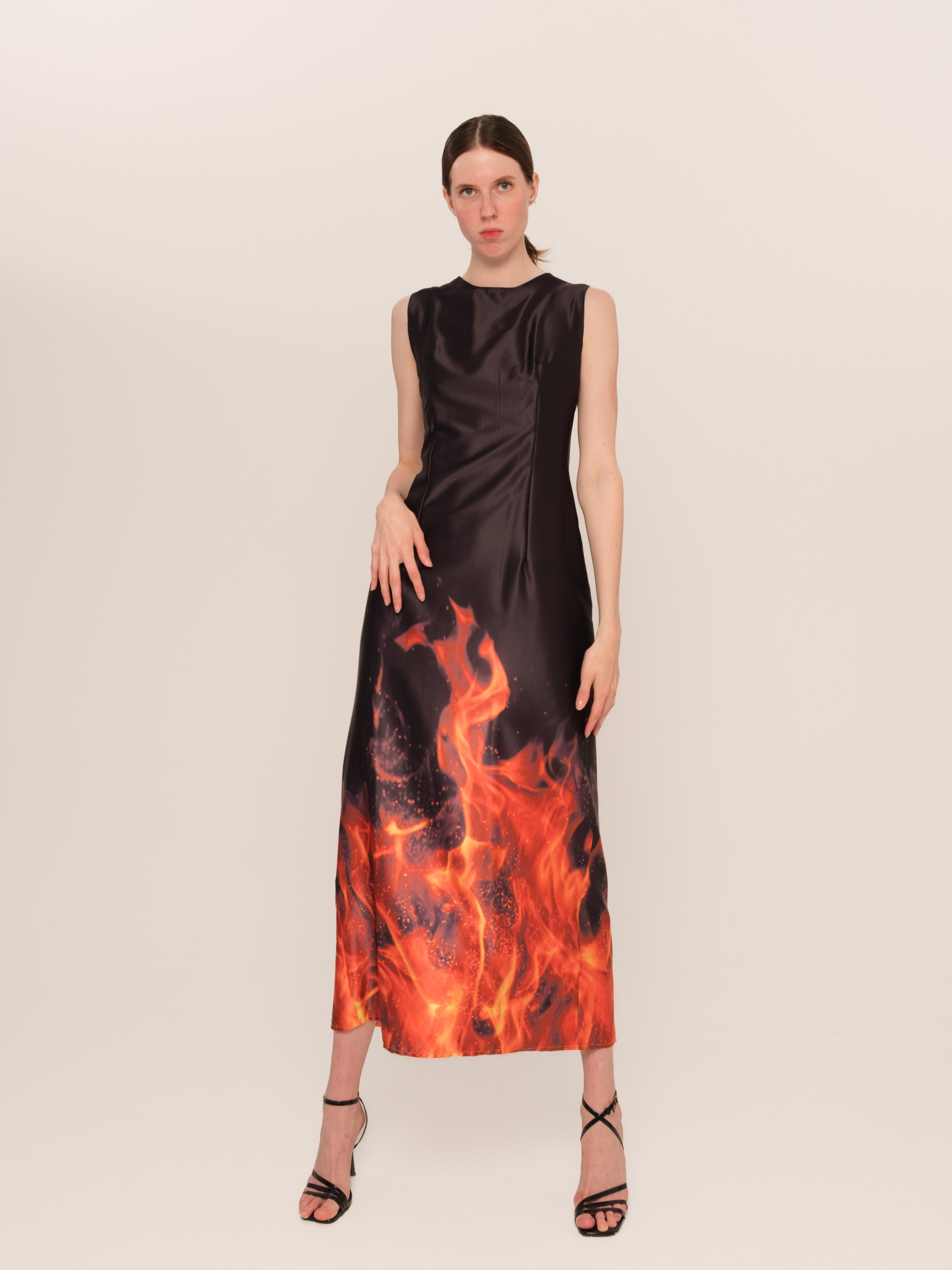 ZHAKOVA BRAND каталог. Мари — фотограф и видеограф из Москвы