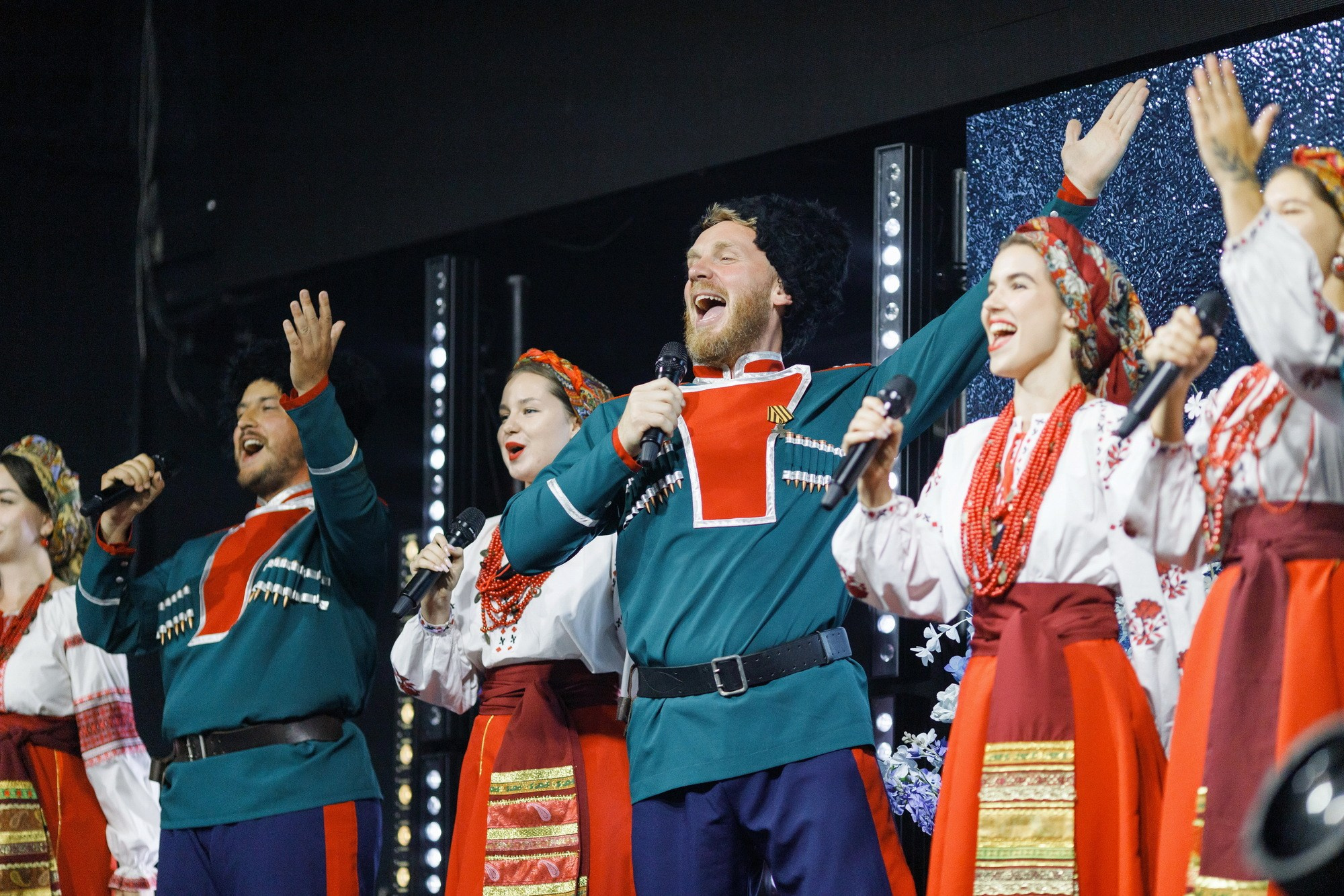 Классическая свадебная съемка с оттенками народности. Свадебный фотограф в Нижнем Новгороде и Москве Сергей Воробьев