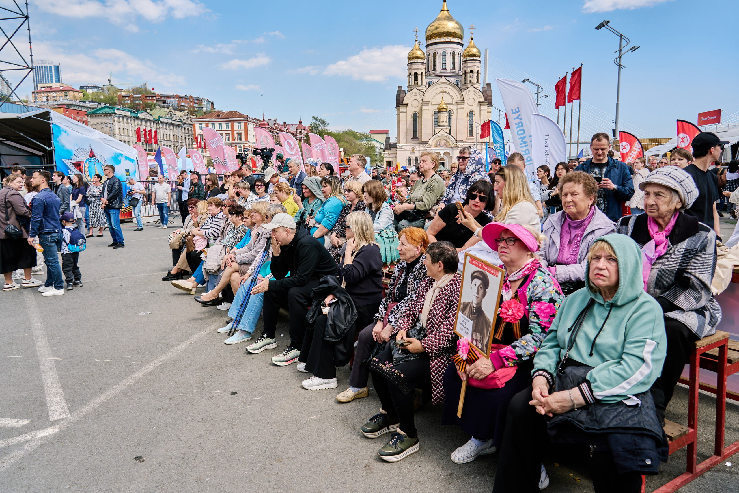 9 мая. Фотограф во Владивостоке