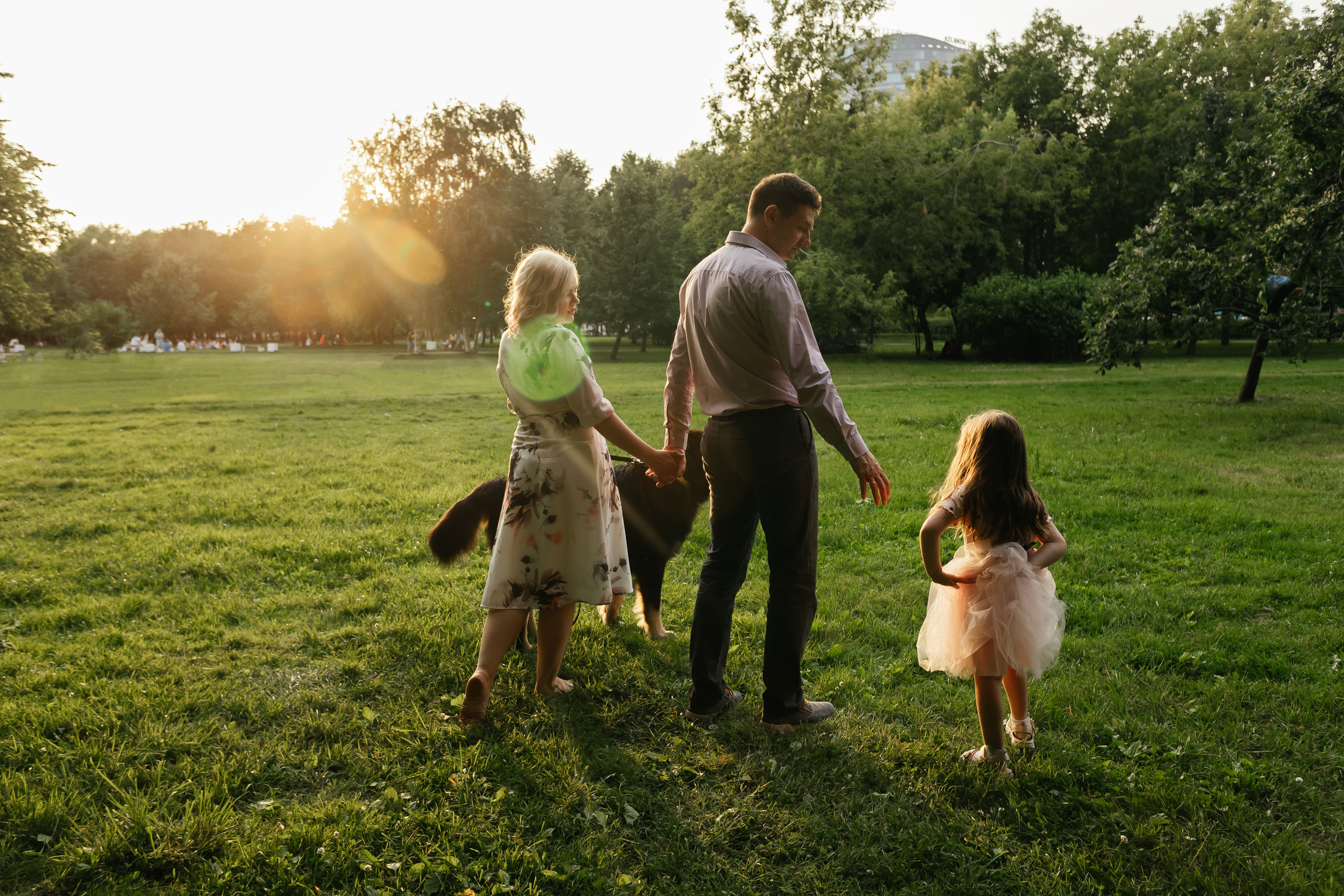 Летний вечер в парке 300-летия. Семейный и свадебный фотограф в Петербурге Евгения и Николай Шевчук