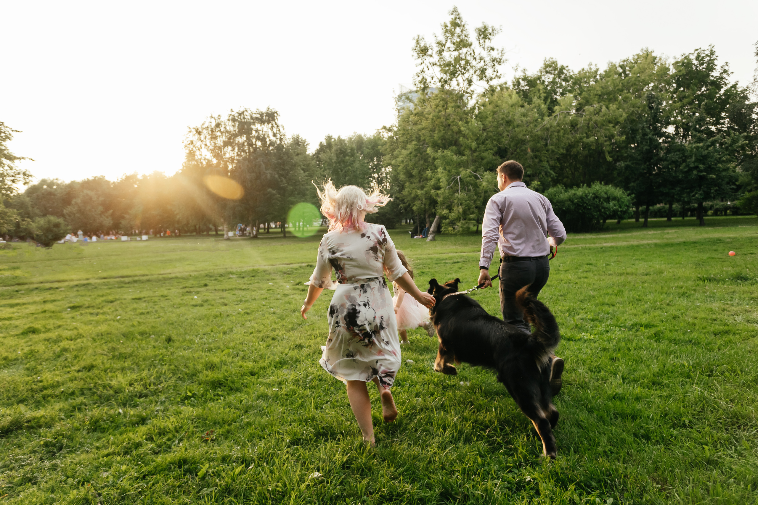 Летний вечер в парке 300-летия. Семейный и свадебный фотограф в Петербурге Евгения и Николай Шевчук