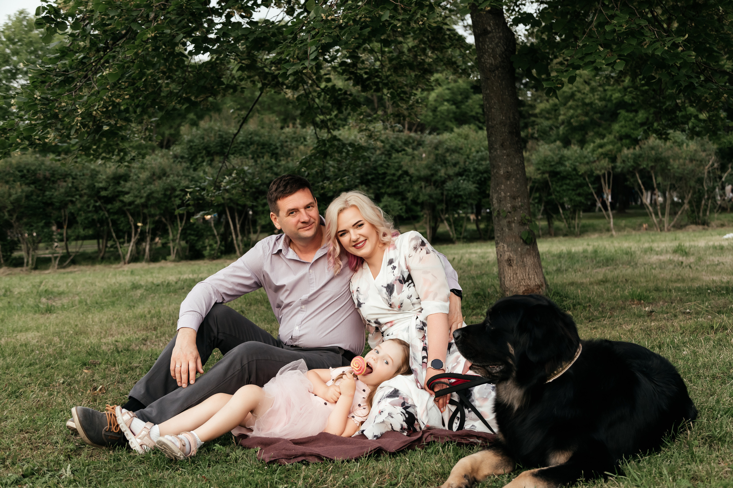 Летний вечер в парке 300-летия. Семейный и свадебный фотограф в Петербурге Евгения и Николай Шевчук