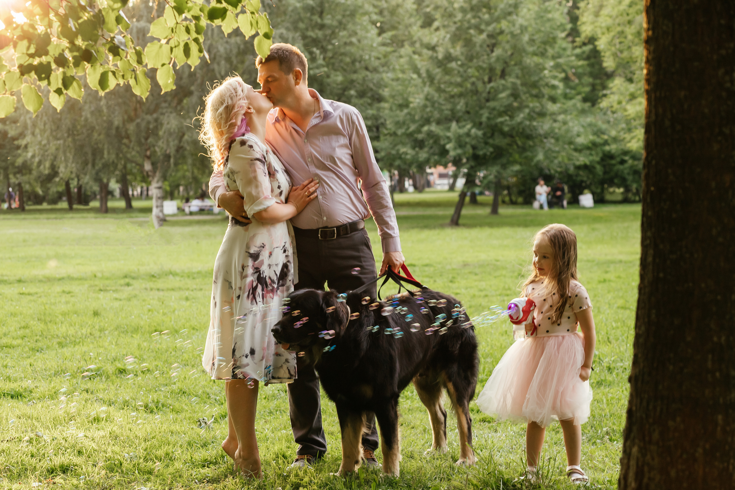 Летний вечер в парке 300-летия. Семейный и свадебный фотограф в Петербурге Евгения и Николай Шевчук
