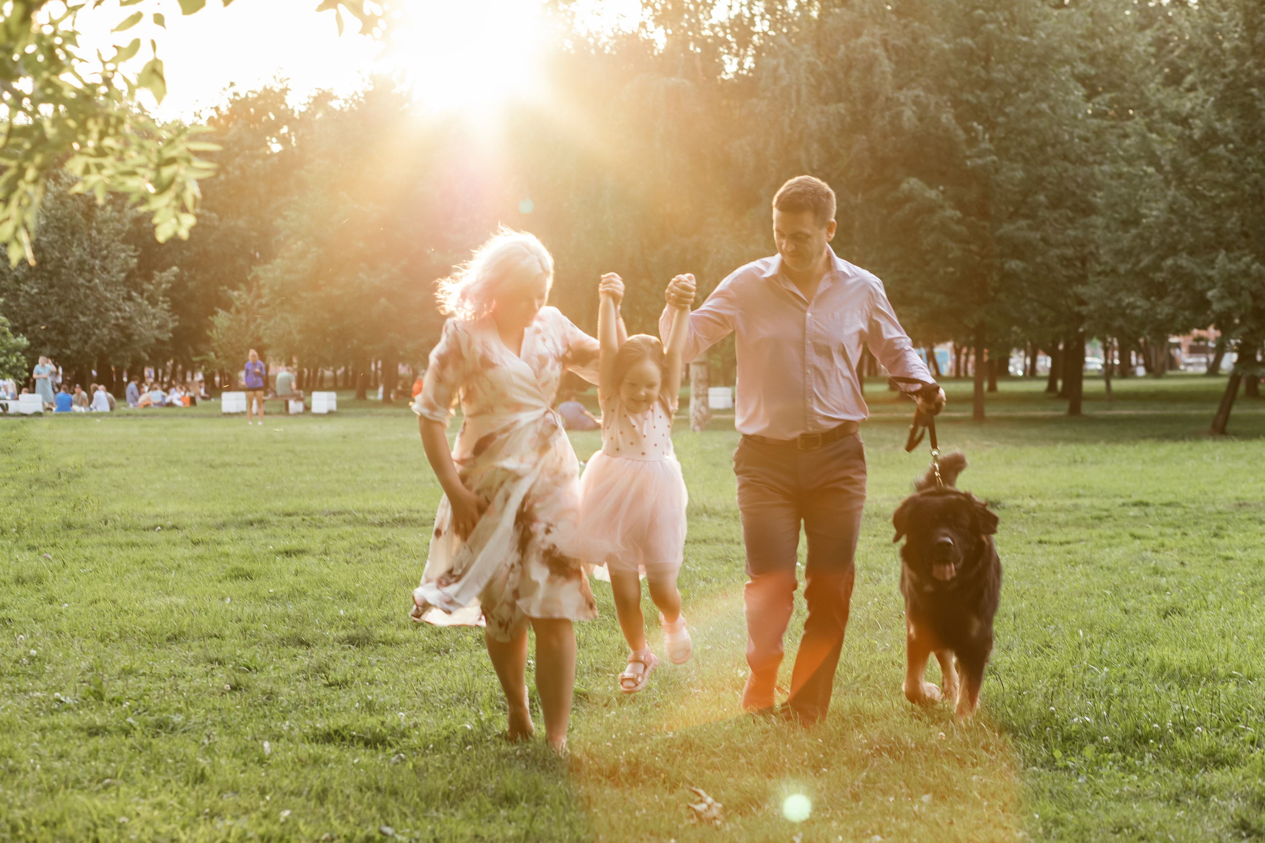 Летний вечер в парке 300-летия. Семейный и свадебный фотограф в Петербурге Евгения и Николай Шевчук