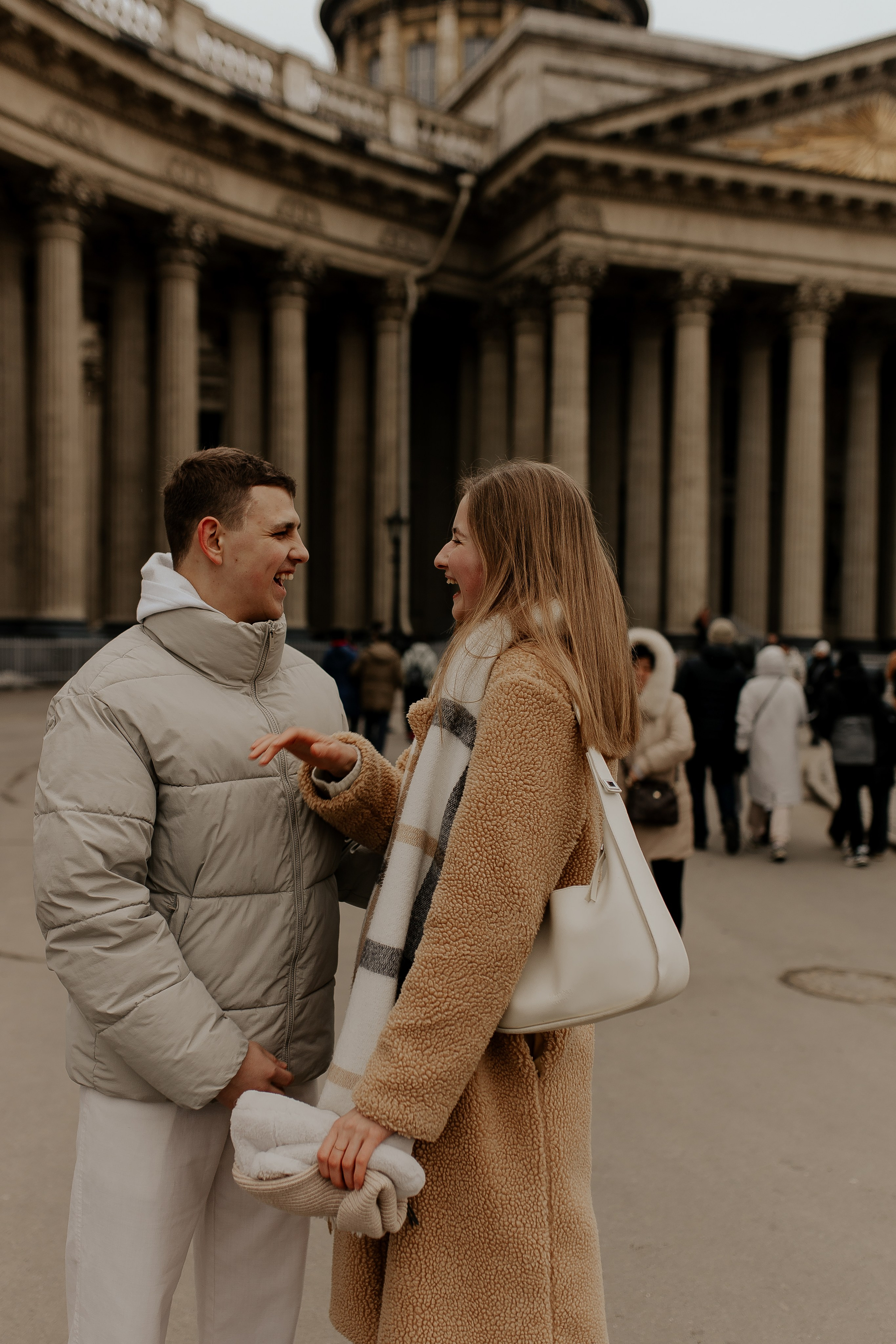 Лавстори у Казанского собора. Фотограф в Санкт-Петербурге Лиза Семченкова