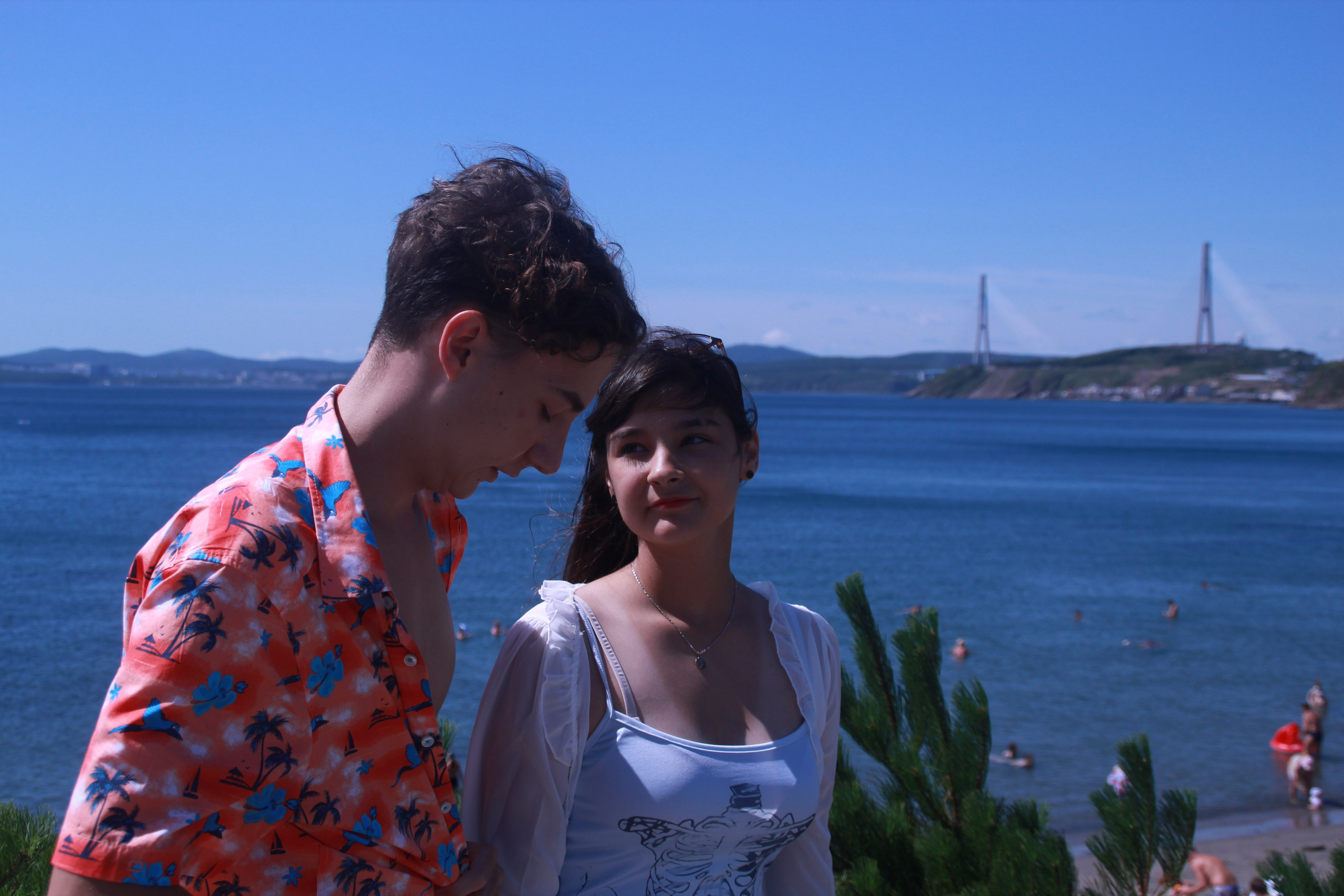 Фото портрет молодая красивая девушка и парень