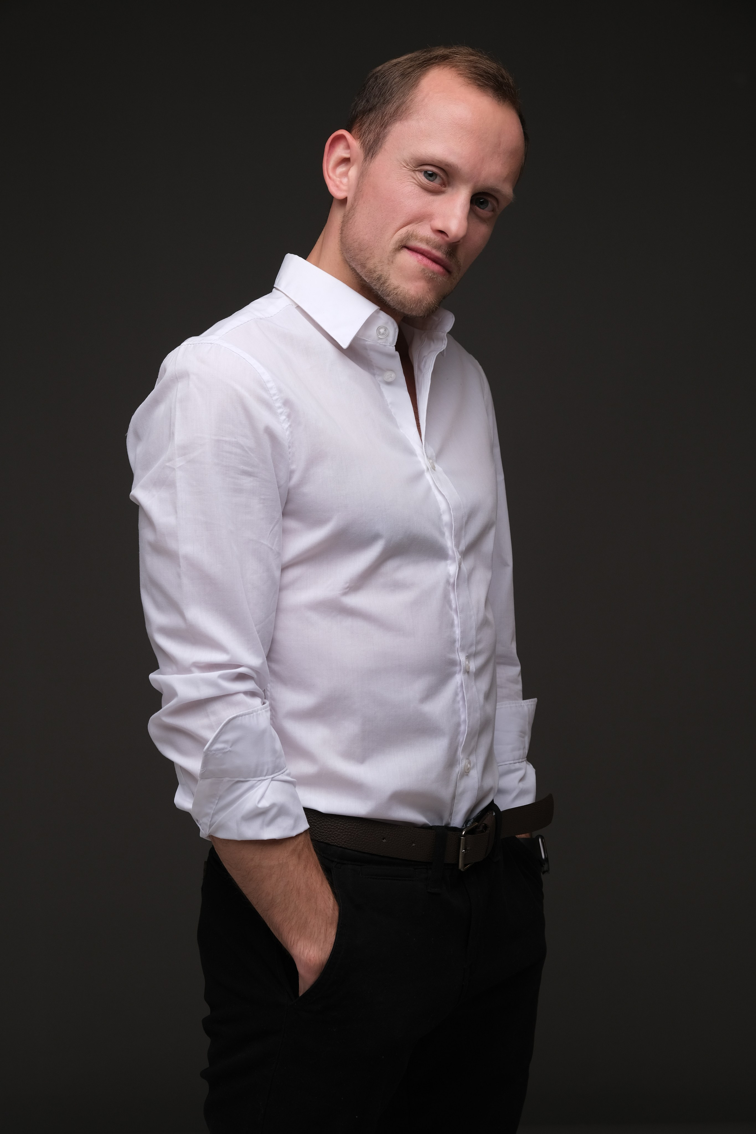 Мужская и женская фотосессия, фотосессия для парня, мужчины, девушки, женщины, деловая фотосессия, портретная, в Москве. Фото-ВидеоПродакшен для экспертов и брендов