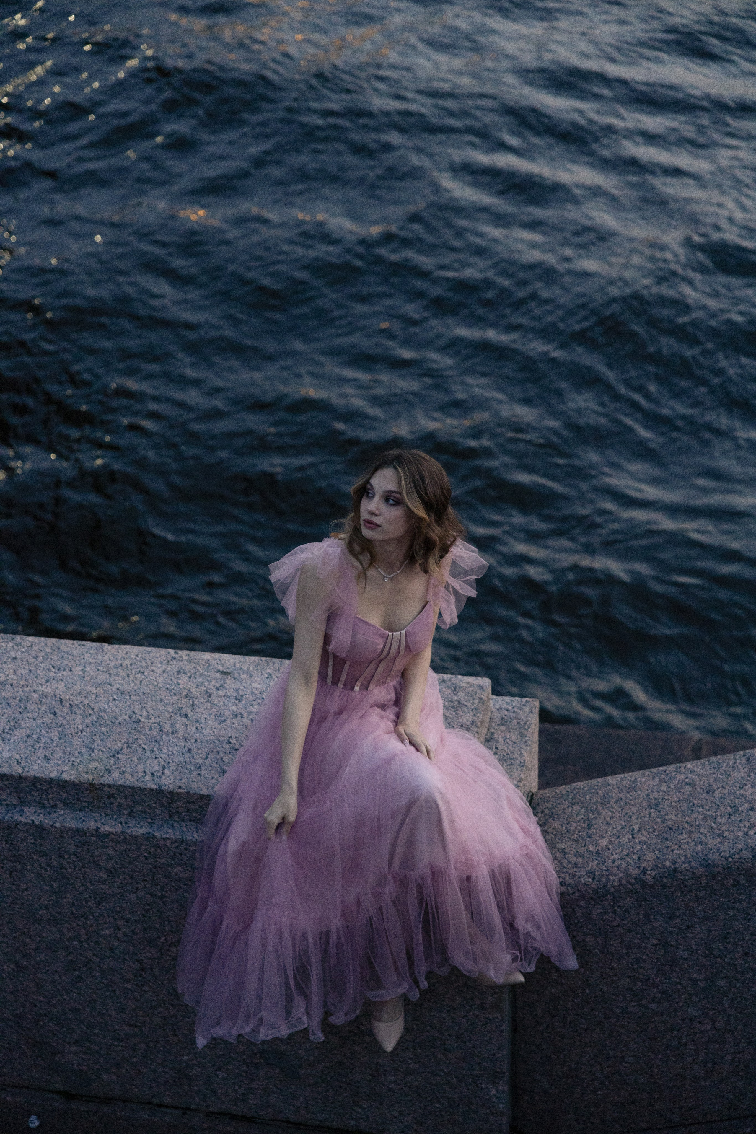 Фотопрогулка на фоне разведенных мостов. Белые ночи Питера. Фотограф в Санкт-Петербурге Вагнер Юлия