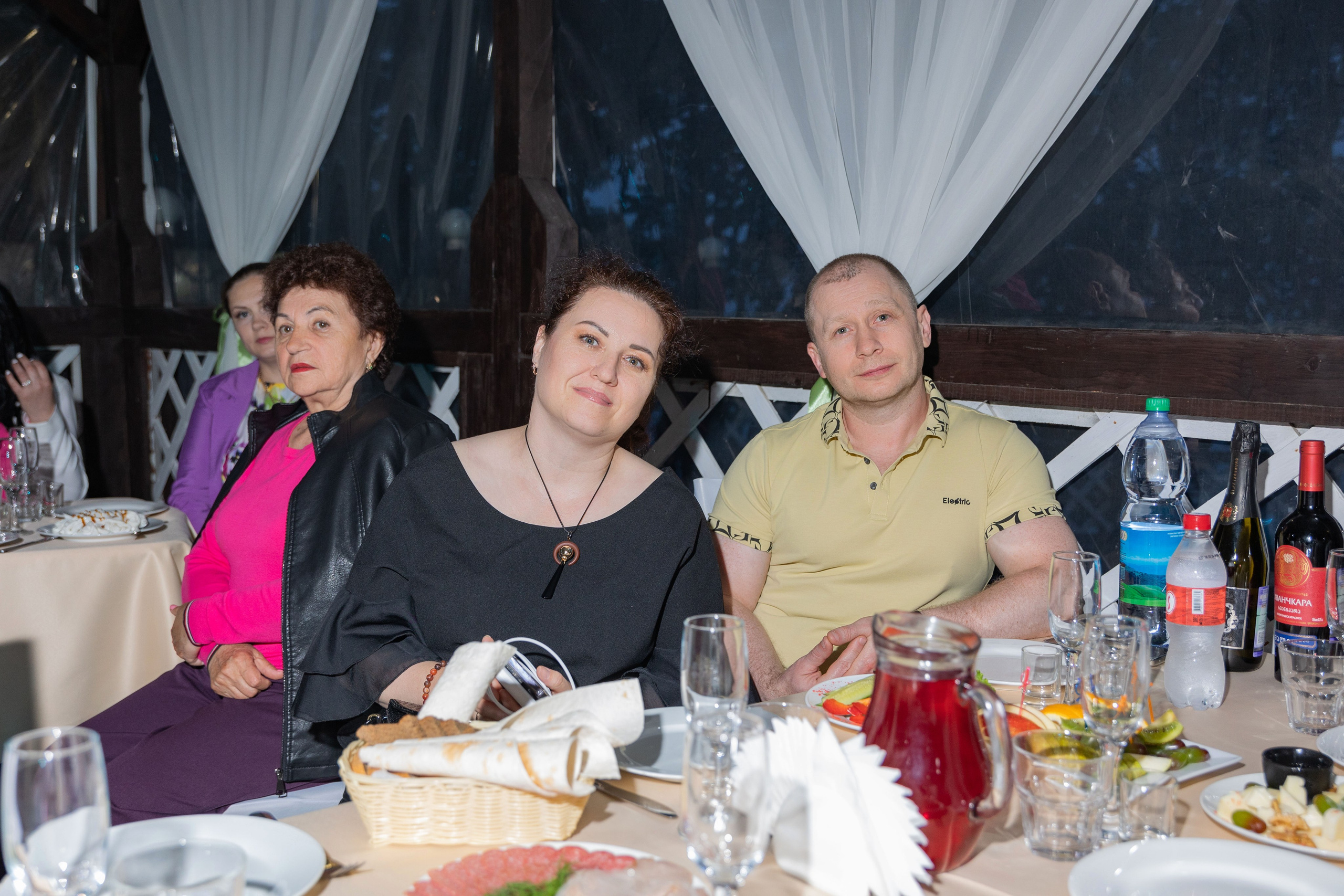 Выпускной вечер на базе отдыха Жемчужина. Выпускные альбомы во Владивостоке