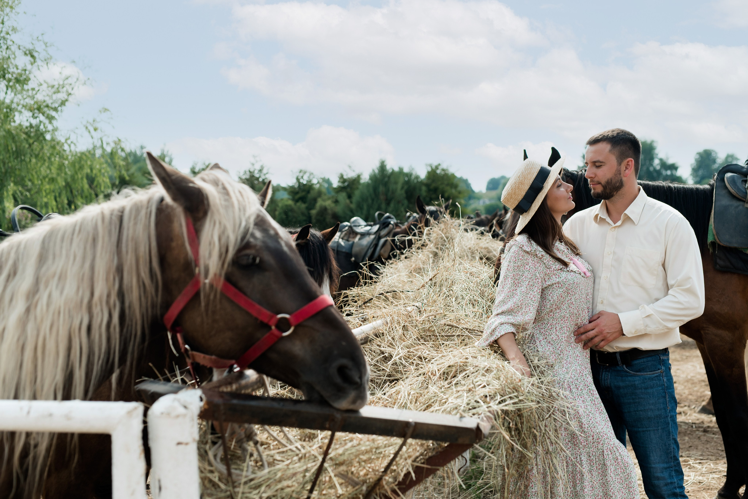 На конюшне. Семейный и контент фотограф