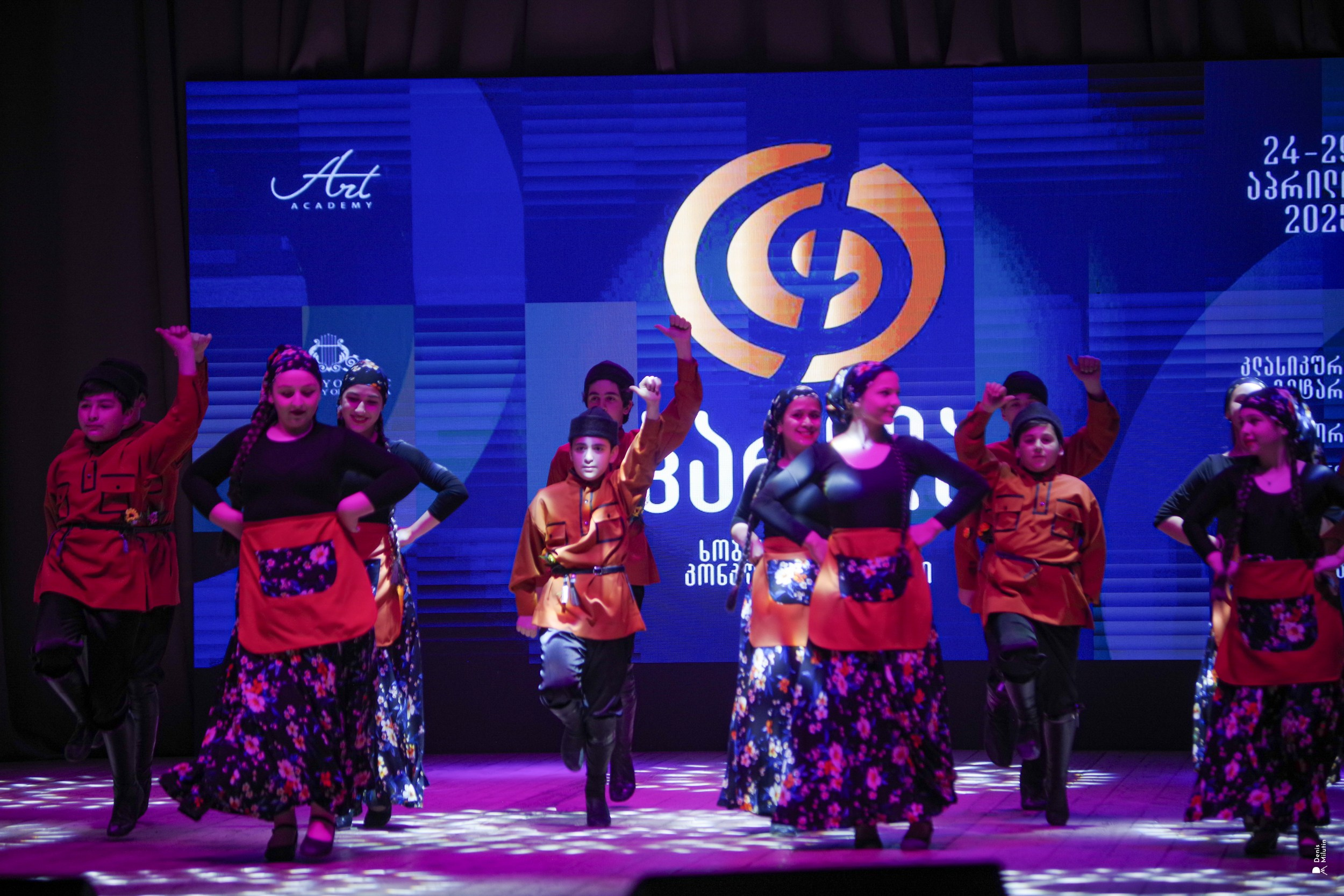 Танцы в Хоби. Портретный фотограф Денис Милютин