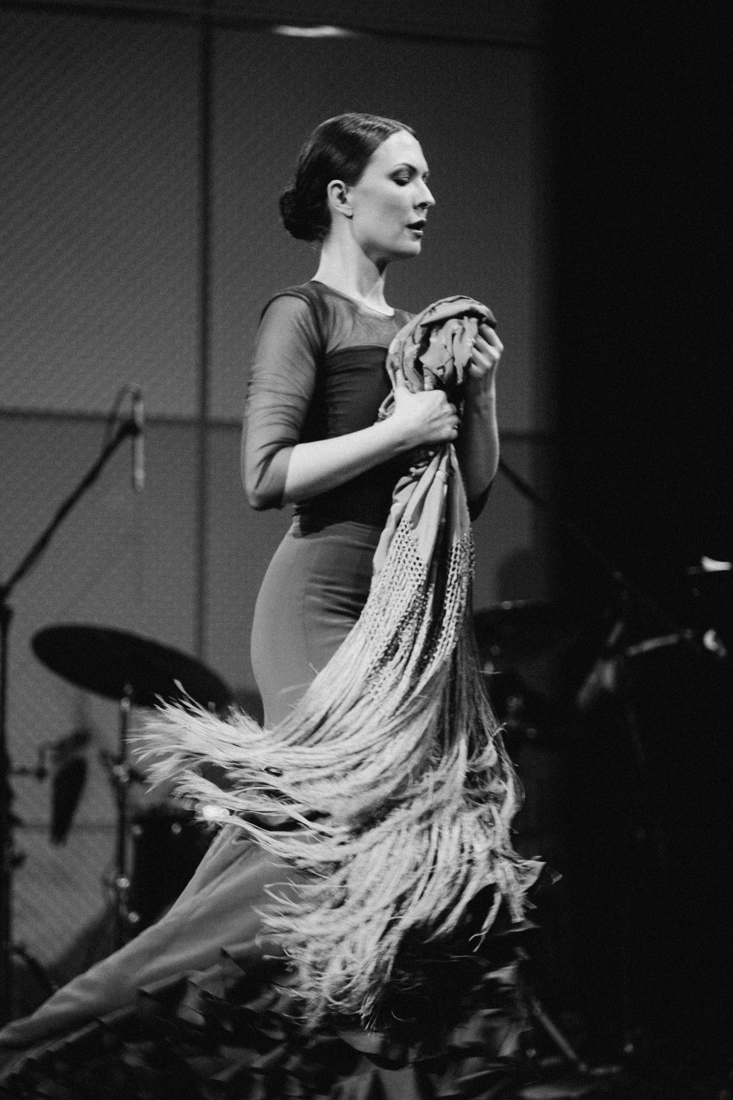 Спектакль «Mujeres» («Женщины»), студия фламенко Tierra del Sol. Анна Демидова — фотография для жизни и бизнеса в Абакане