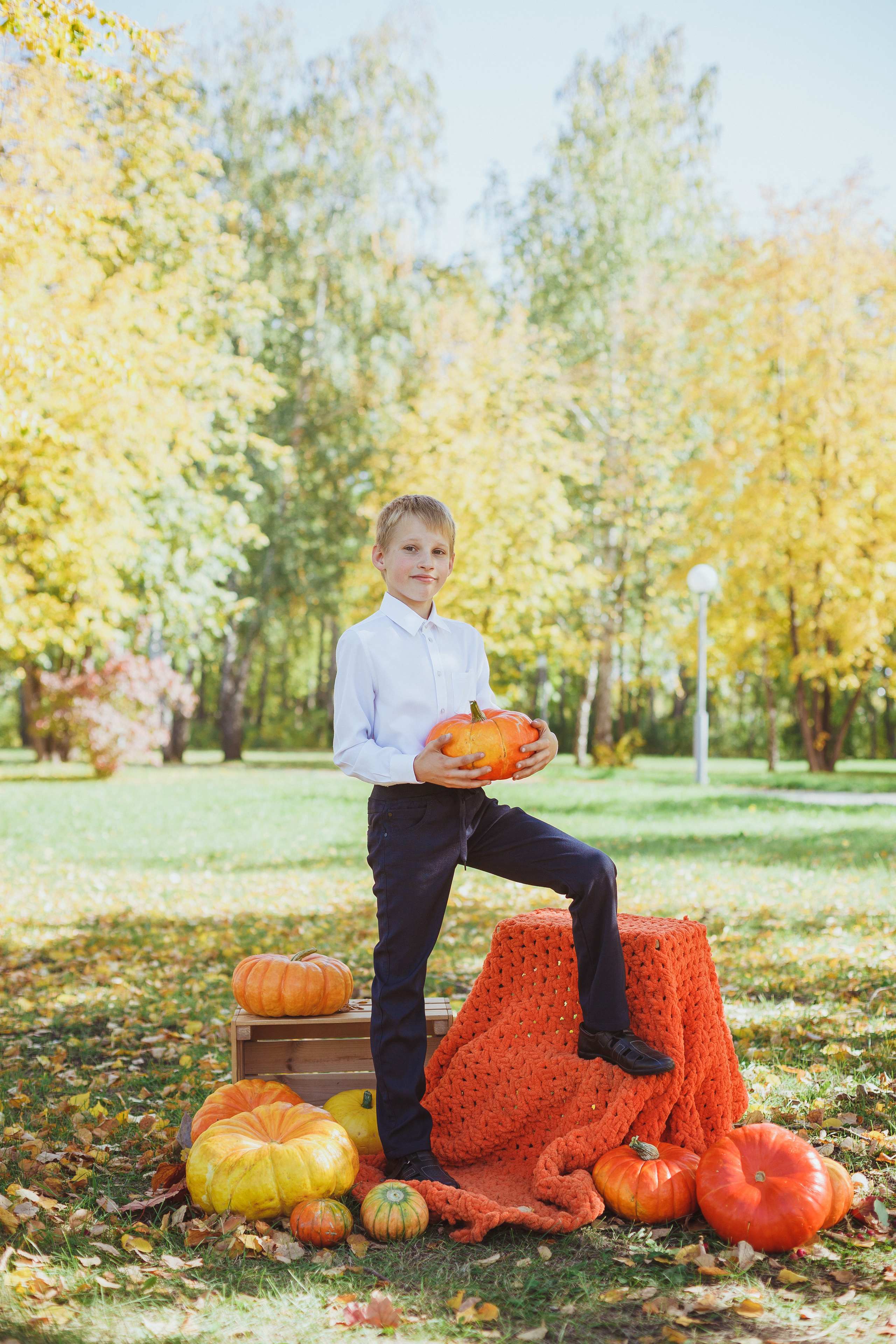 Школьная фотосессия на 31 августа. 1,2,3 сентября. Портреты детей 4-6 штук. Групповые общие 2-5 шт. Цена 450р. (1). Семейный и детский фотограф в Сухом Логу Ольга Кайгородова