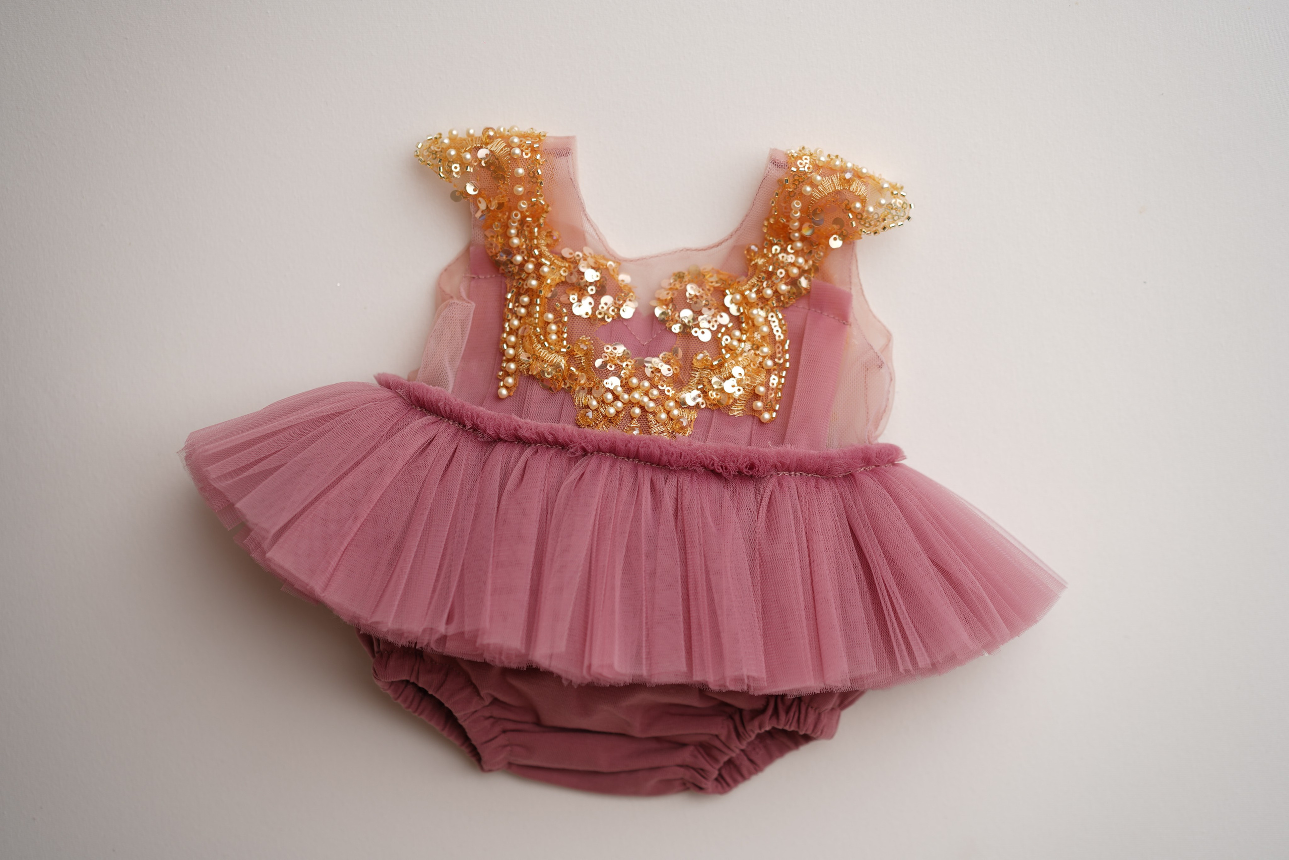 Платья. Фотограф новорождённых в Москве Елена Левина