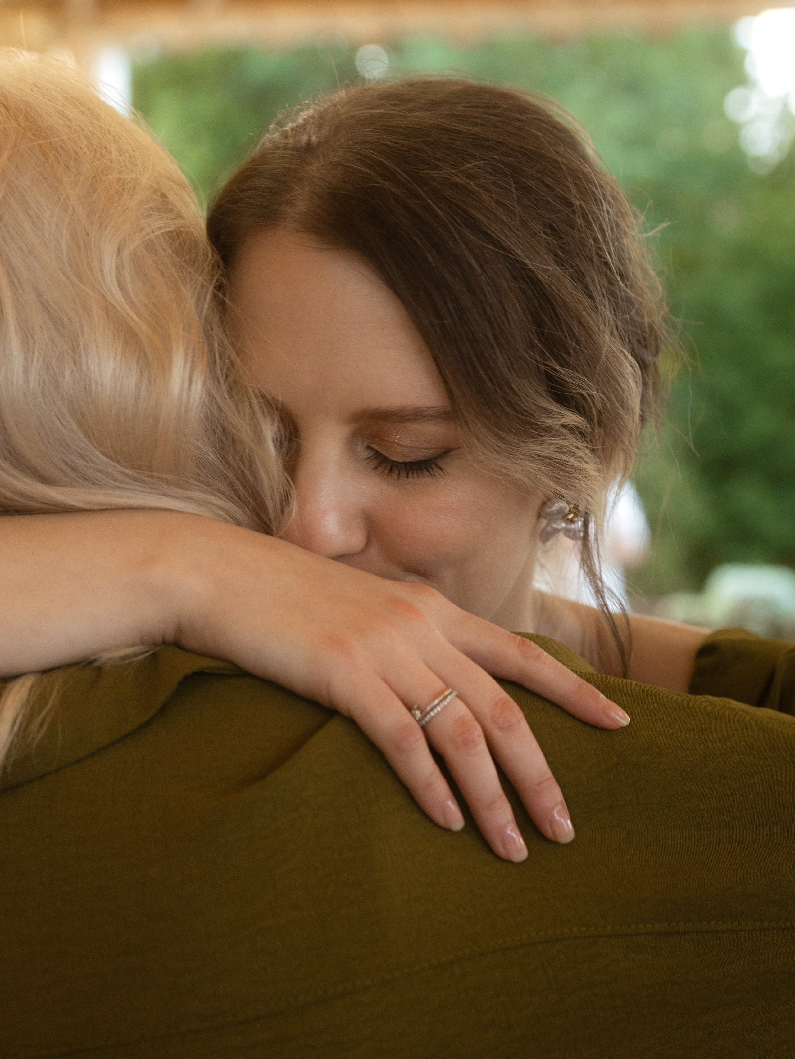 Алиса и Слава, роспись в Москве и вечеринка на природе, подальше от города. Фотограф в Москве Екатерина Черненко