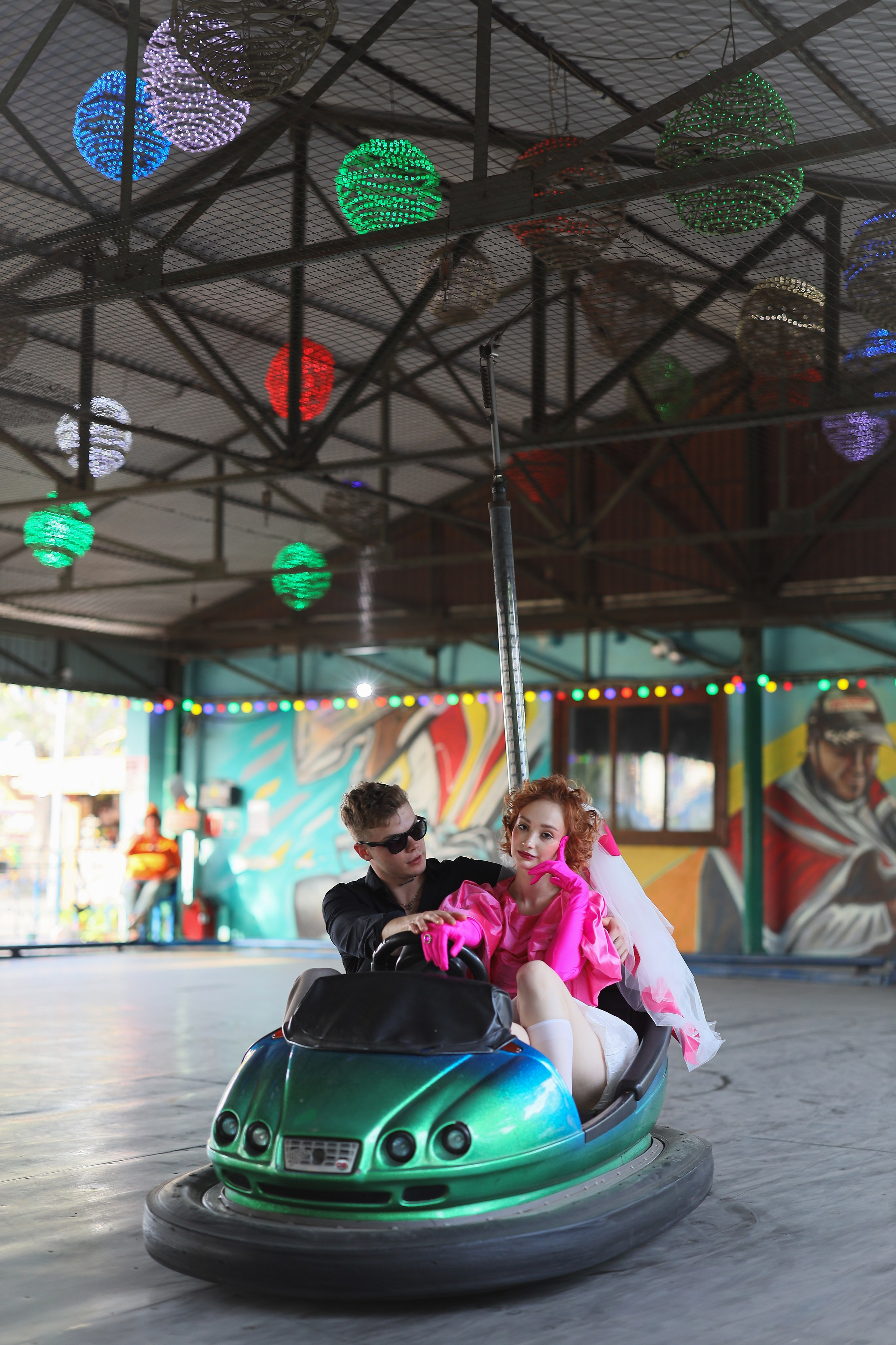 Свадебная фотосессия в парке аттракционов. Свадебный и семейный фотограф в Абхазии Жанна Соснина