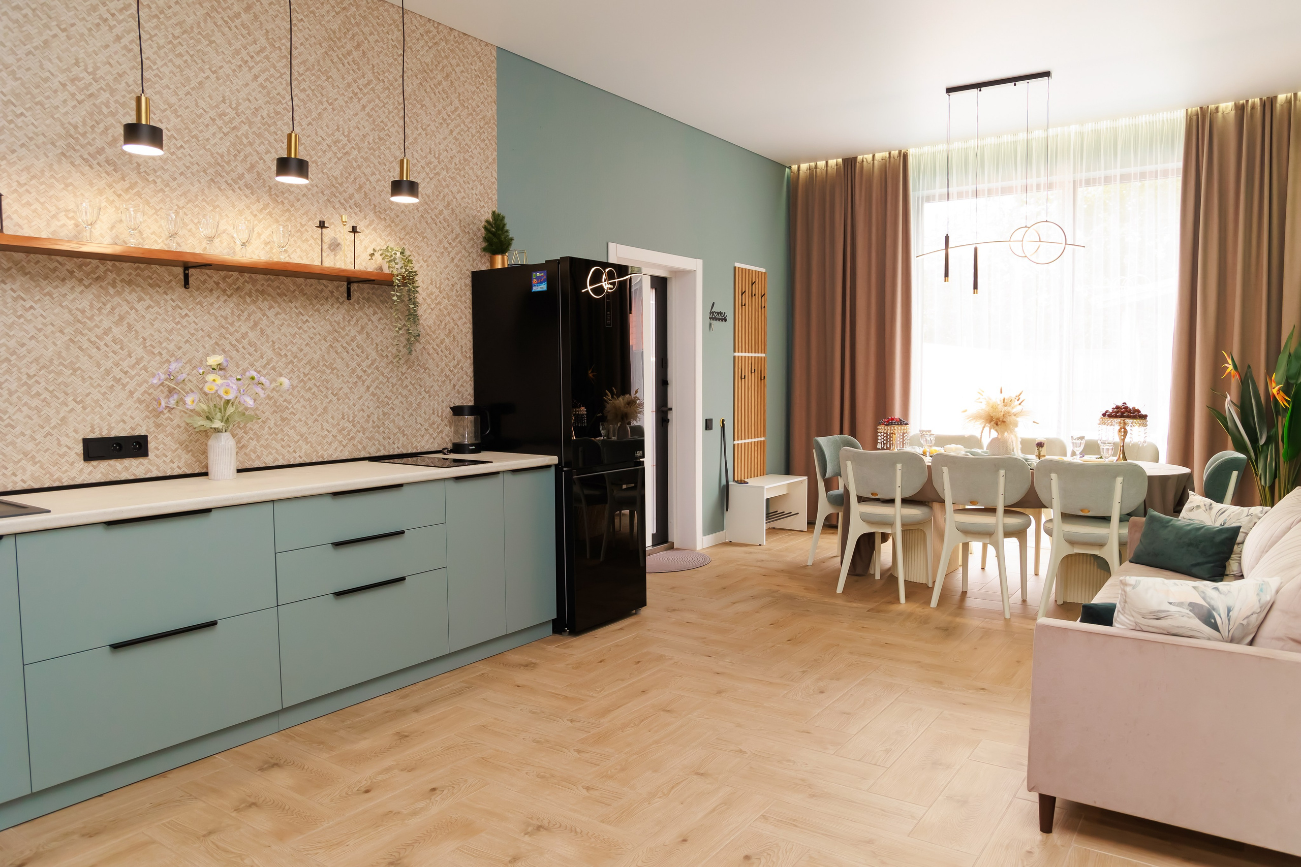 Интерьерная и рекламная съёмка. Свадебный и семейный фотограф в г. Майкопе (выезд по республике и краю)