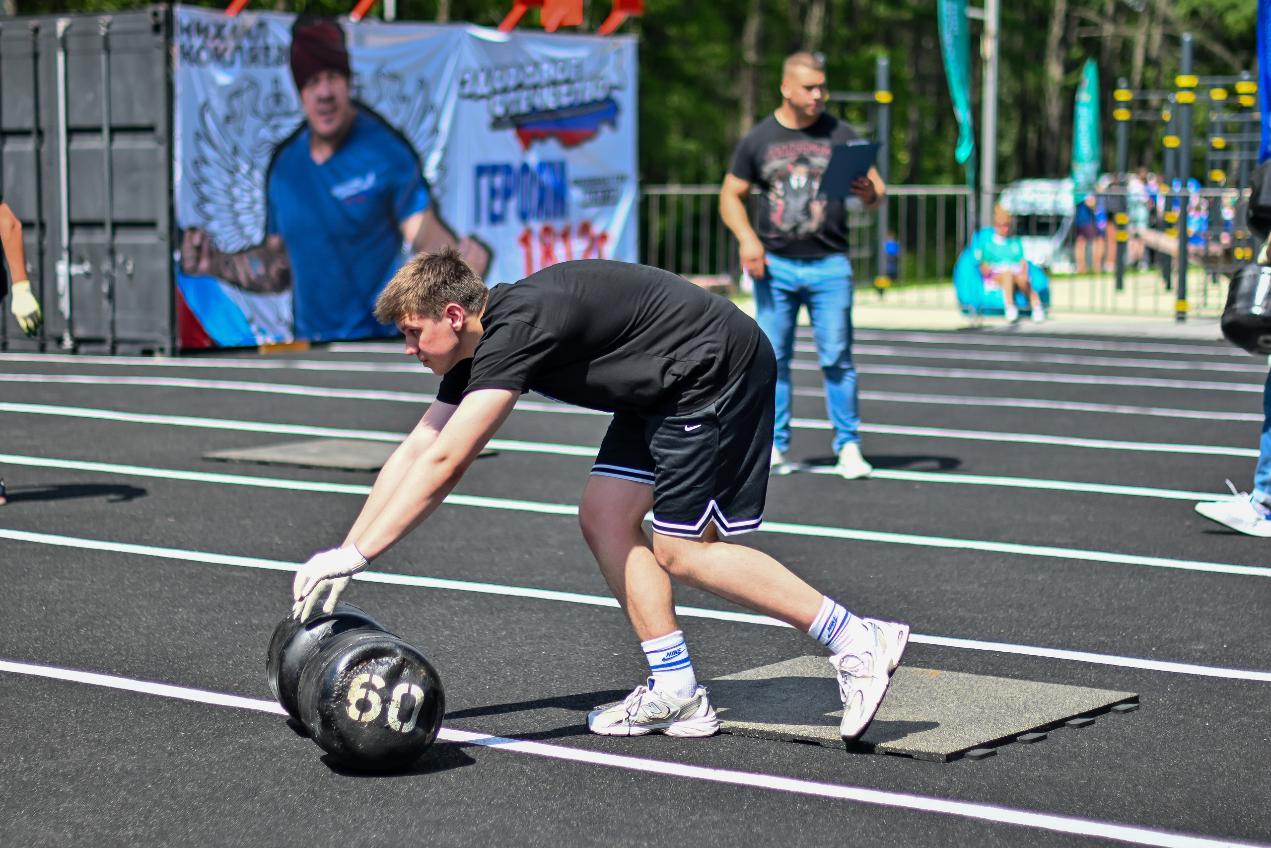 СТРОНГ. Фотограф для бизнесконтента, репортажей и семейного альбома в Москве