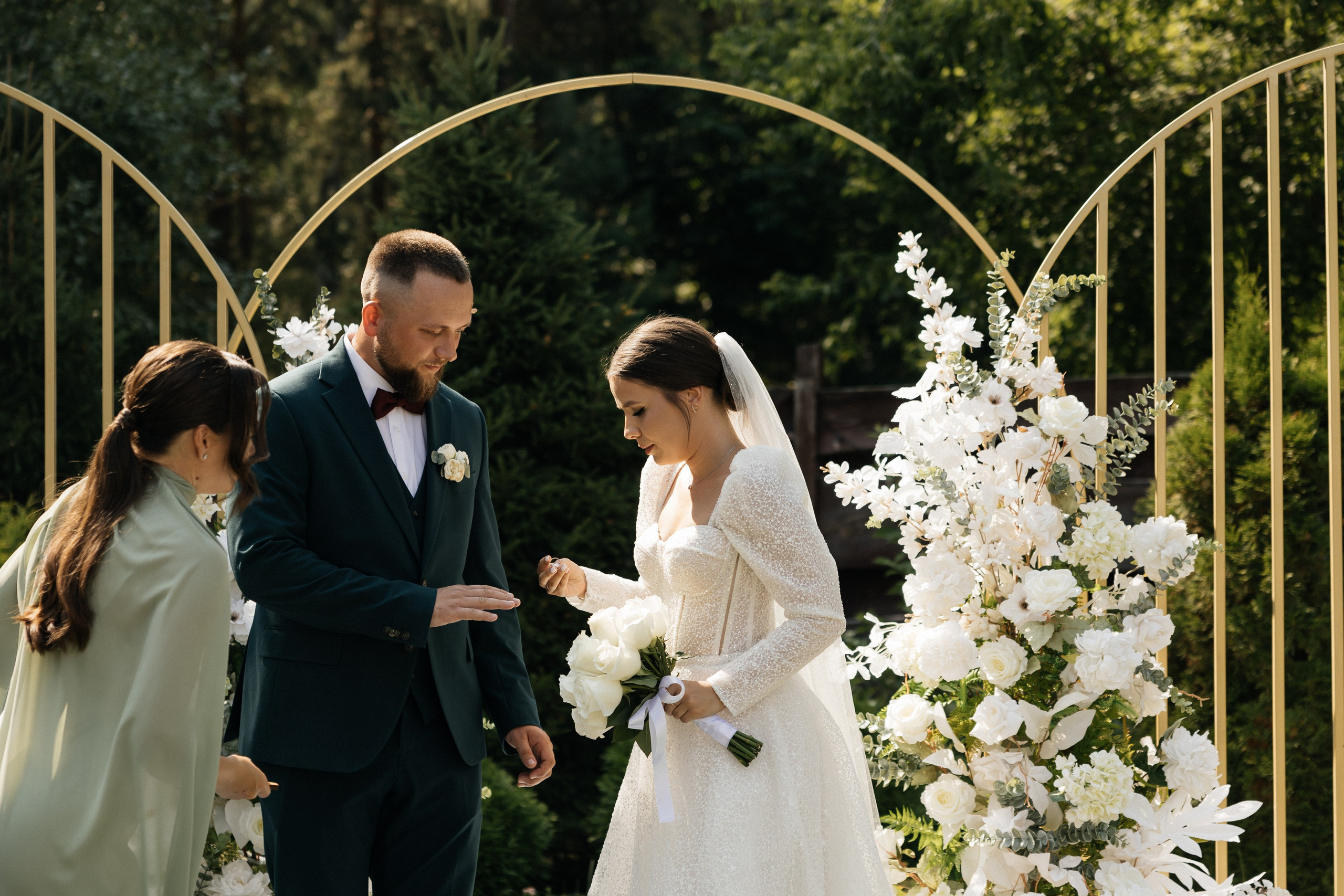 Свадебная история. Лесной Виладж. Свадебный и семейный фотограф Рассказова Виктория