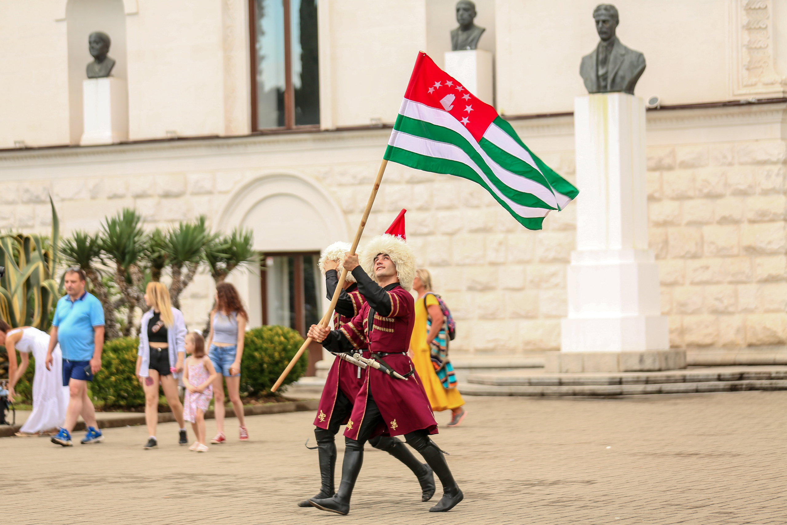 День Государственного флага Абхазии. 2022 год. Свадебный и семейный фотограф в Абхазии Эля Цишба