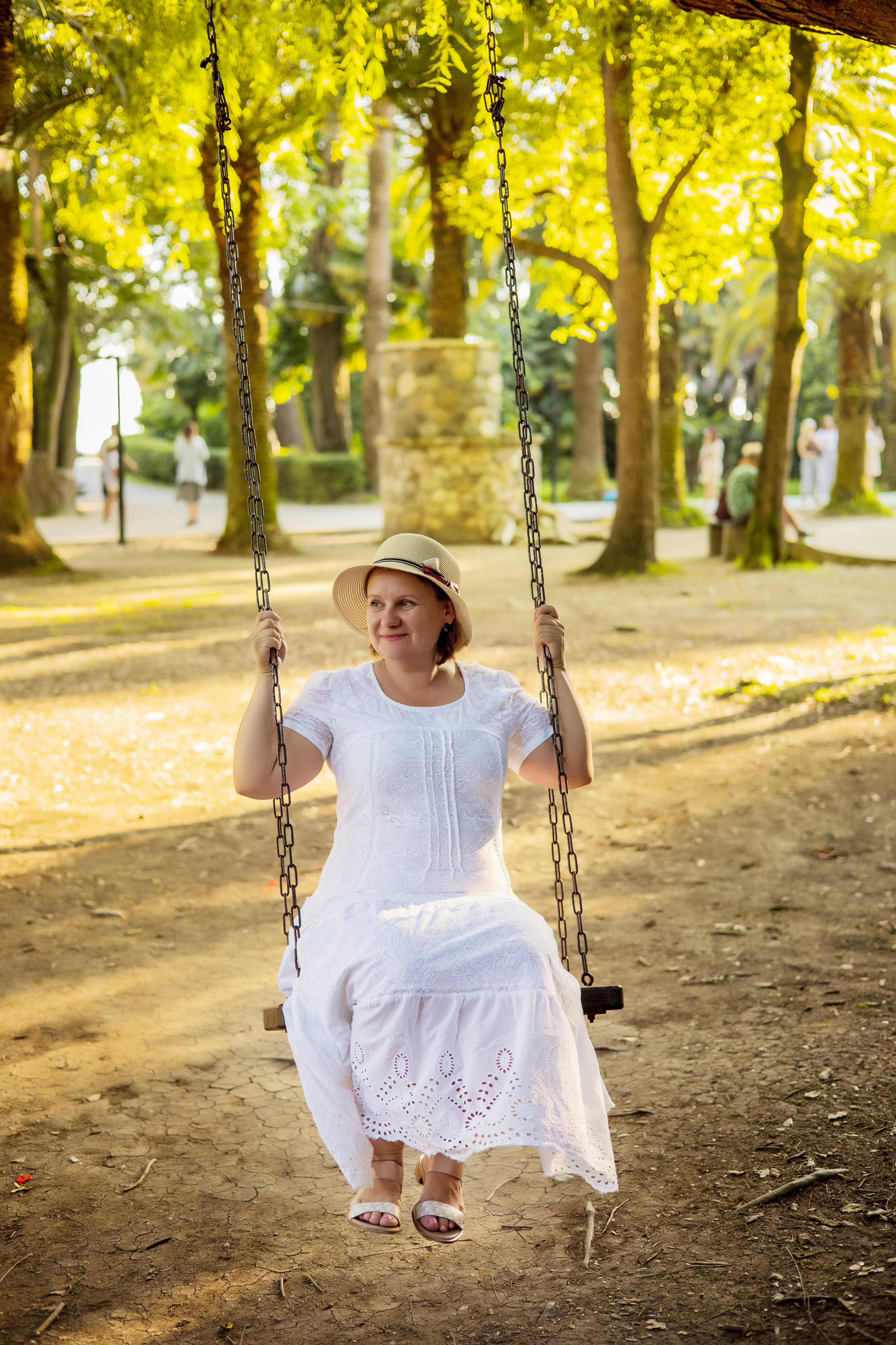Фотопрогулка по старой Гагре. Свадебный и семейный фотограф в Абхазии Эля Цишба