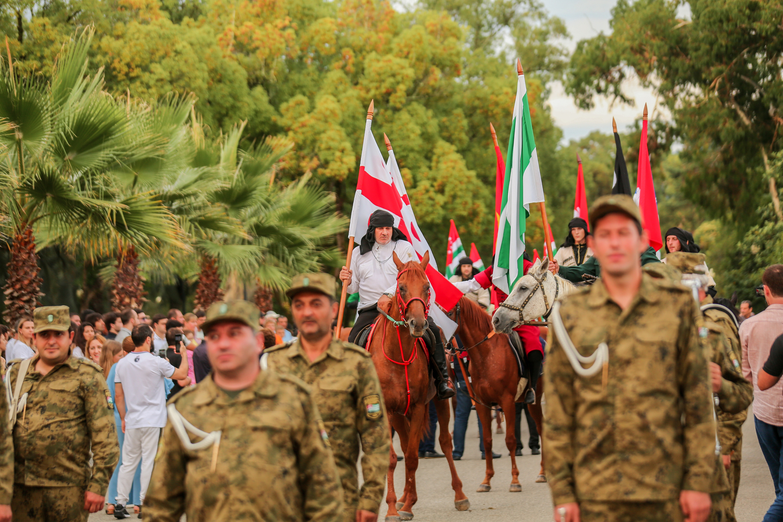 День Государственного флага Абхазии. 2022 год. Свадебный и семейный фотограф в Абхазии Эля Цишба