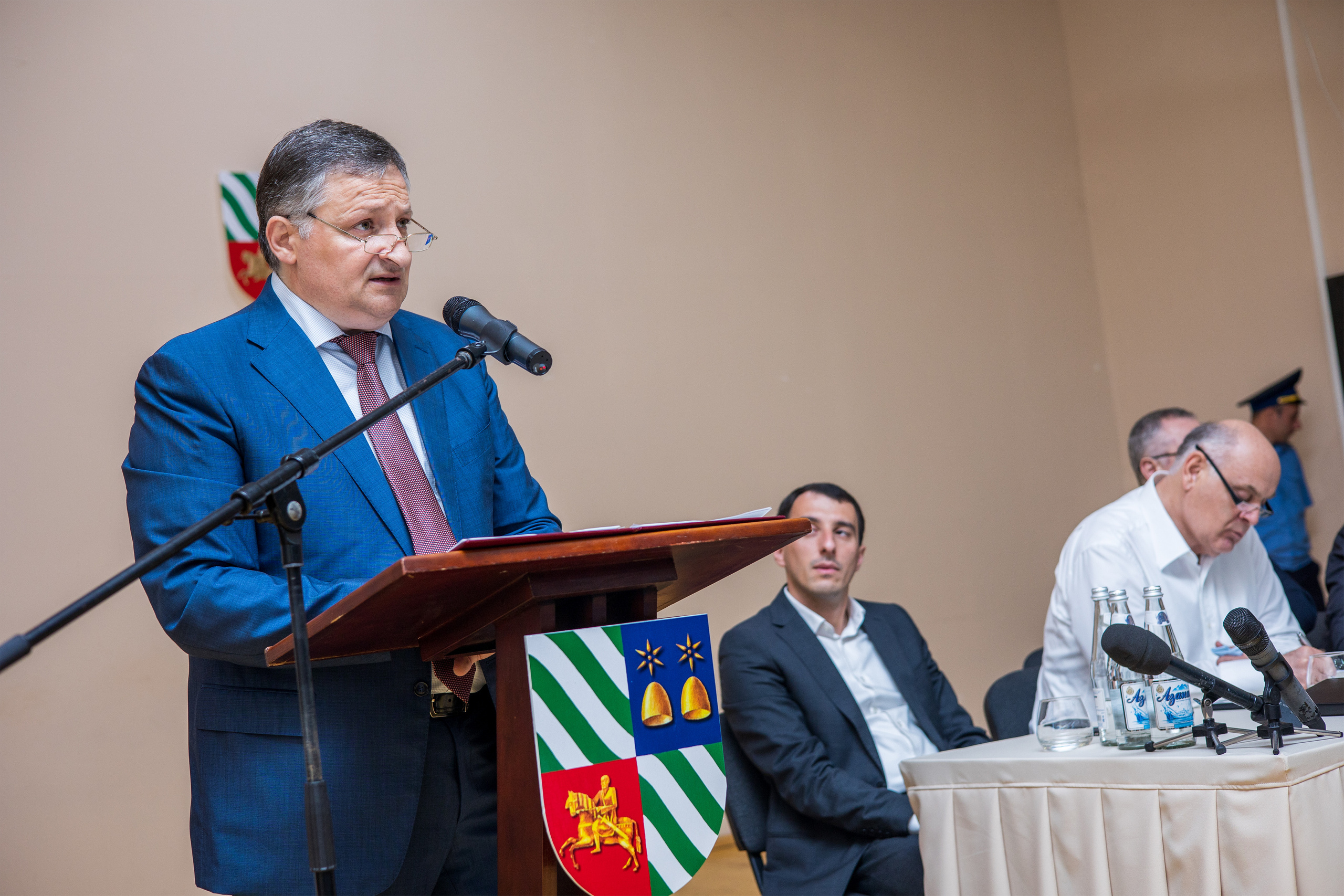 Мэр Сухума отчитался о положении дел…. Свадебный и семейный фотограф в Абхазии Эля Цишба