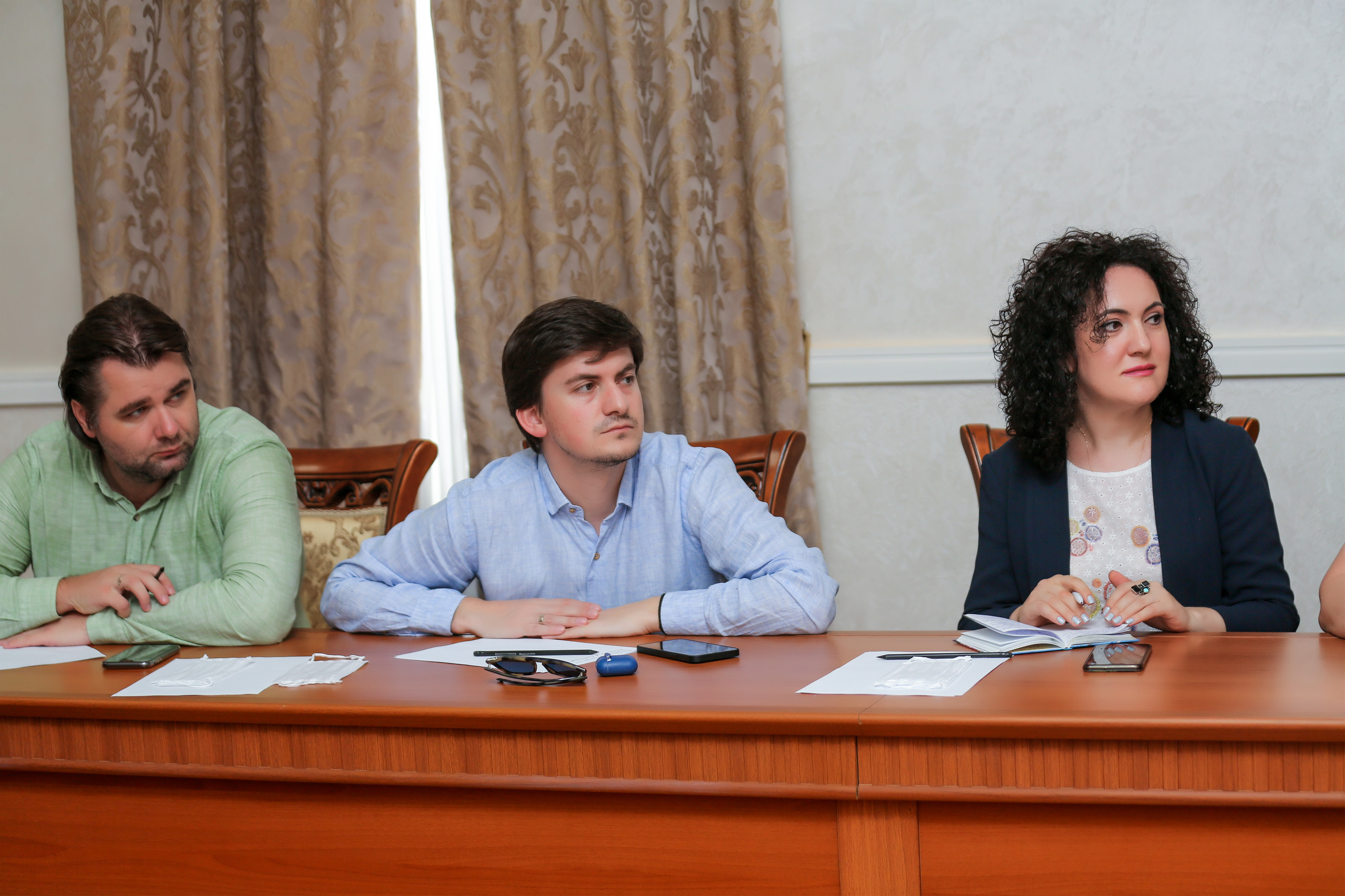 Пресс-конференция президента Абхазии. Свадебный и семейный фотограф в Абхазии Эля Цишба