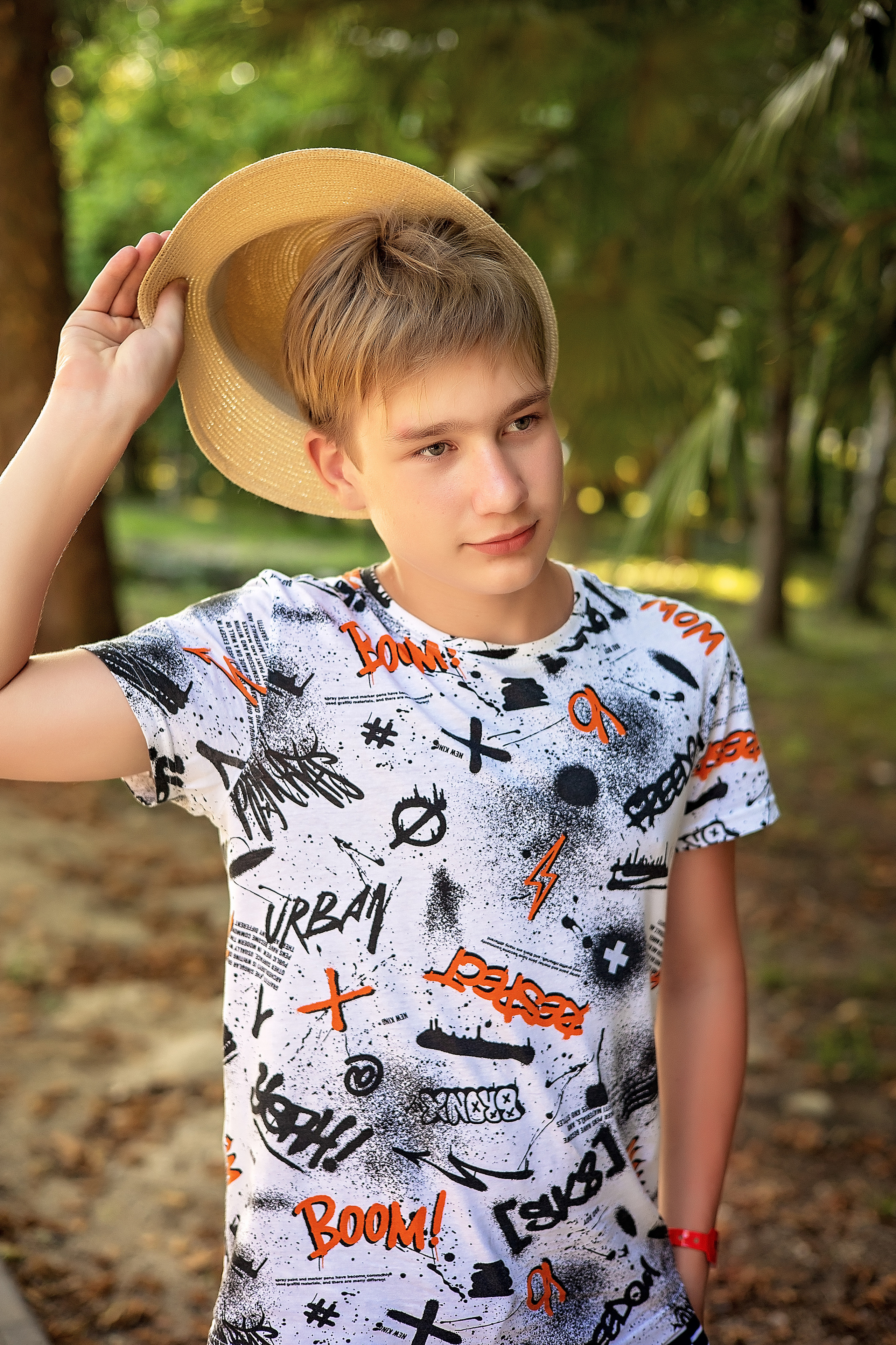 Фотопрогулка по старой Гагре. Свадебный и семейный фотограф в Абхазии Эля Цишба