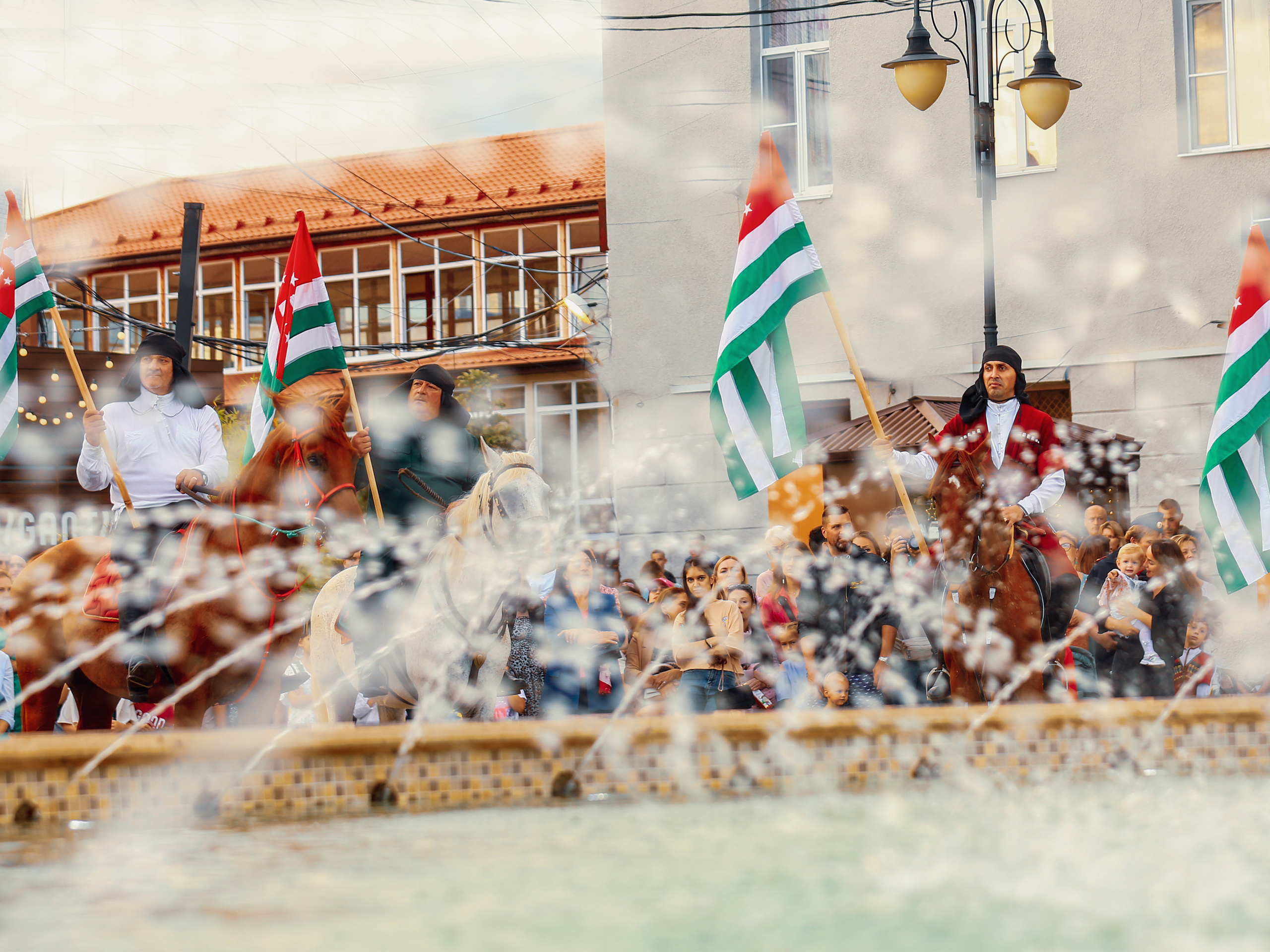 День Государственного флага Абхазии. 2022 год. Свадебный и семейный фотограф в Абхазии Эля Цишба