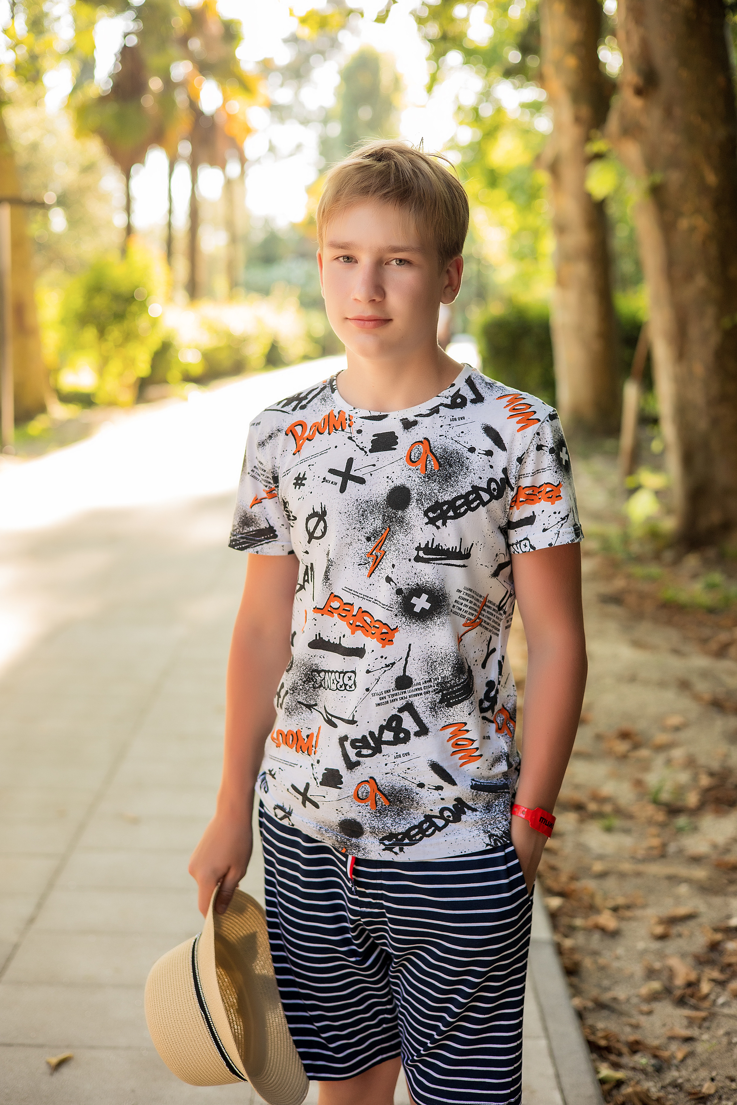 Фотопрогулка по старой Гагре. Свадебный и семейный фотограф в Абхазии Эля Цишба