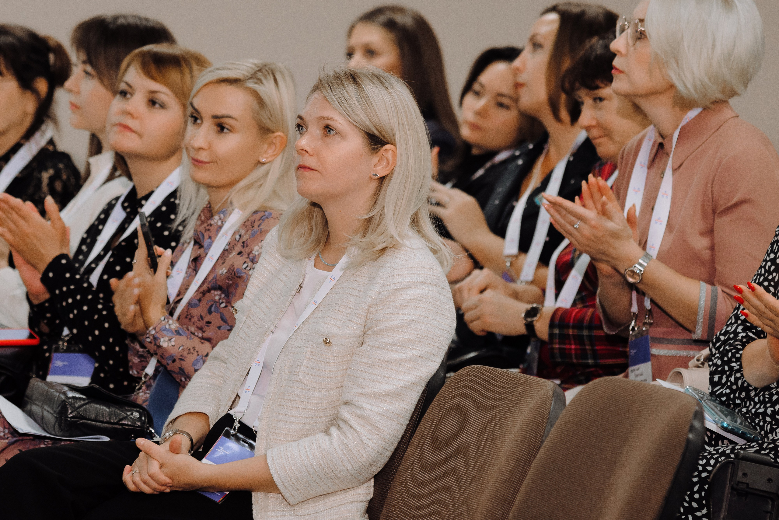 ОБЛАСТНАЯ КОНФЕРЕНЦИЯ «РАЗВИТИЕ ТУРИЗМА В ЧЕЛЯБИНСКОЙ ОБЛАСТИ». Репортажный фотограф Зуев Роман г. Челябинск