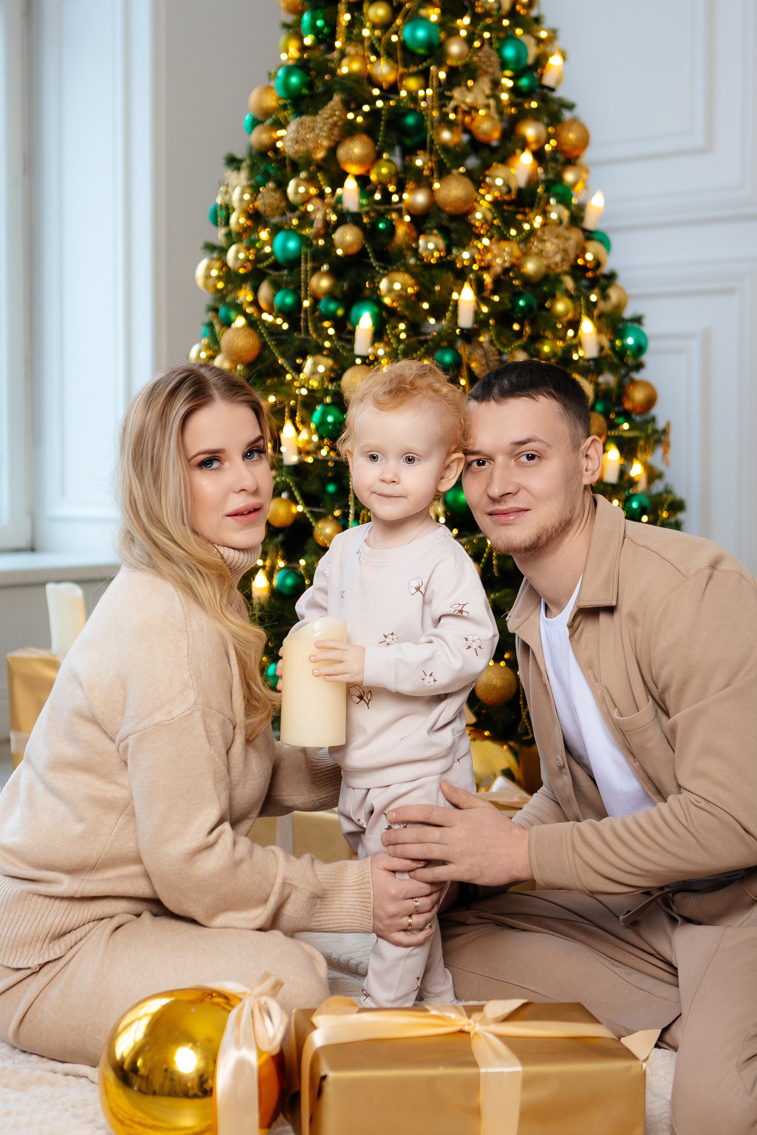 Анна с семьей. Семейный и детский фотограф в Москве Александра Мак