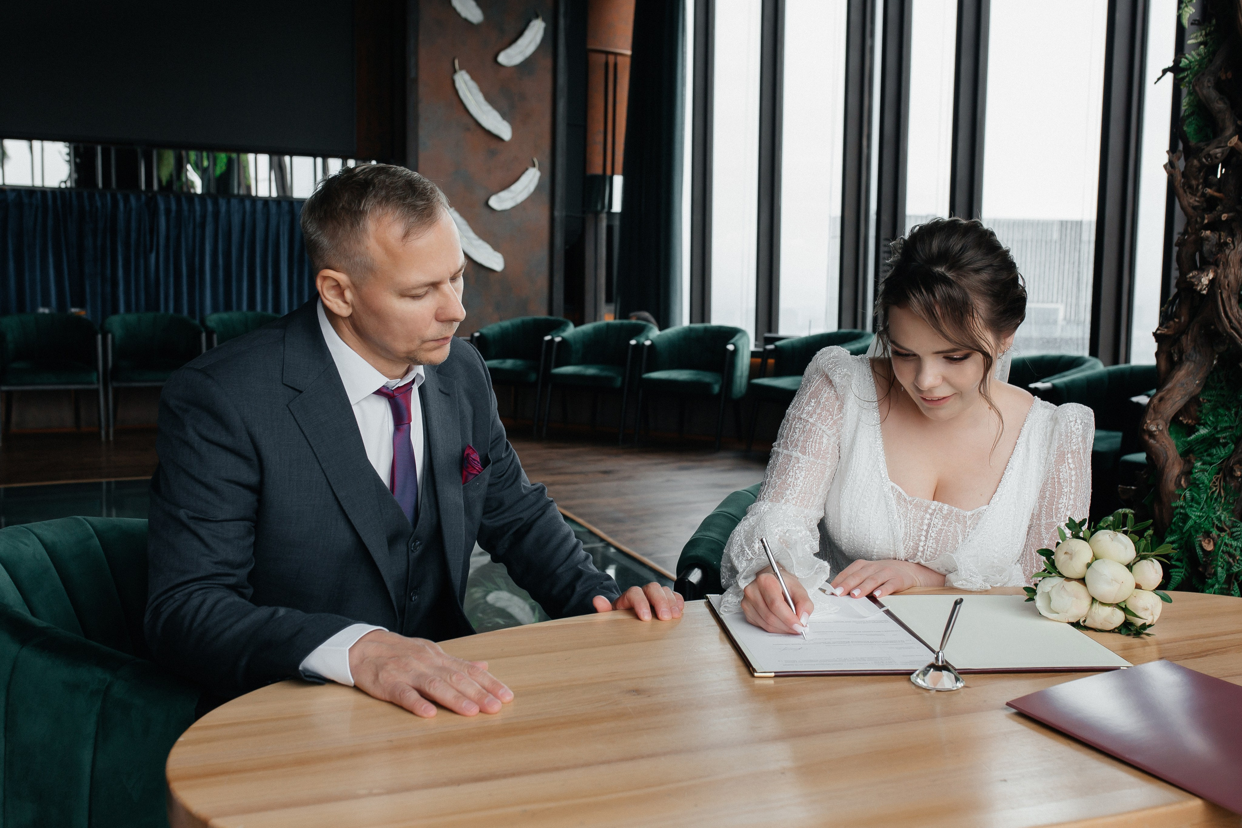 роспись в ресторане birds башня око